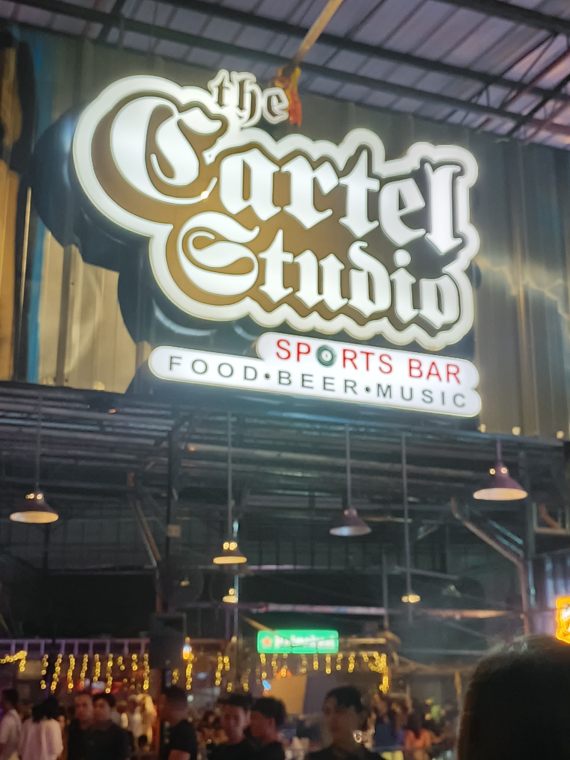 CARTEL STUDIO SPORTS BAR