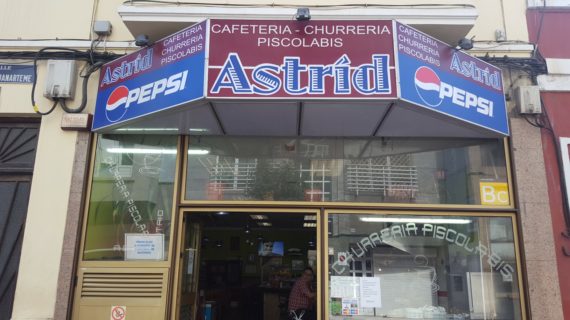 Astrid.Bar-Cafeteria- Churreria