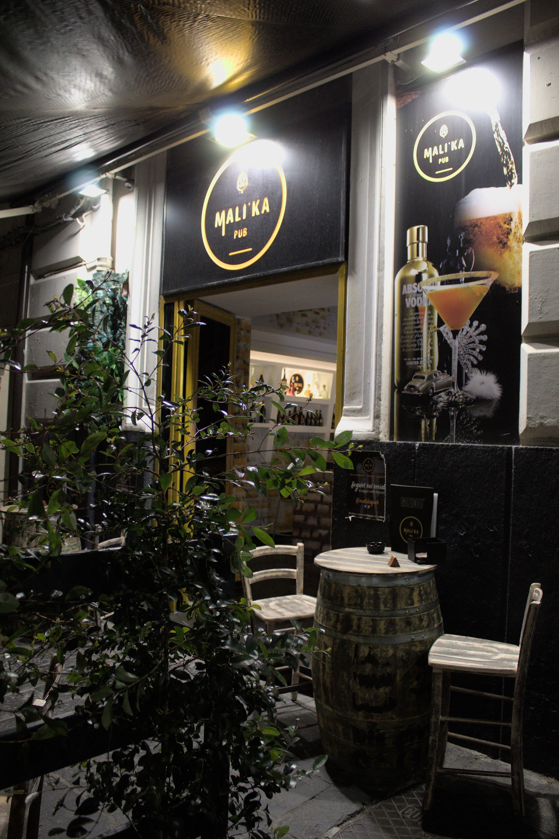 Mali'ka Pub