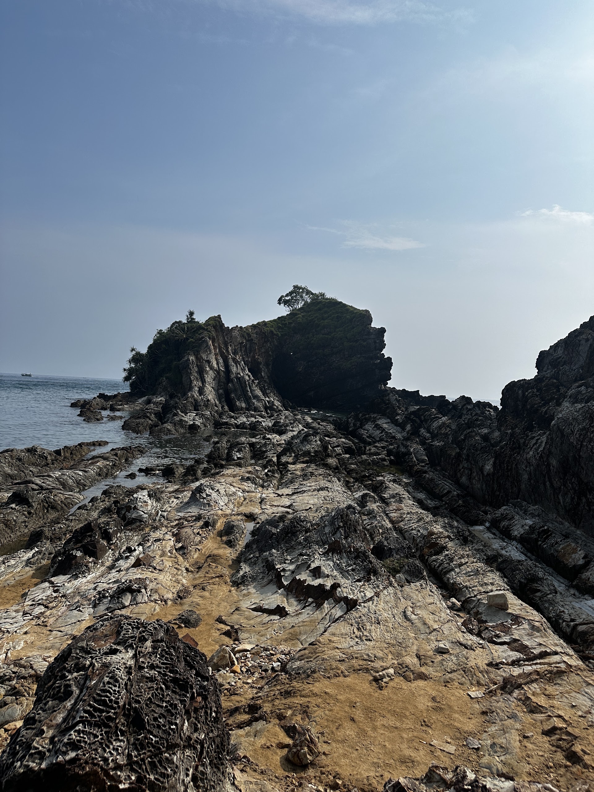 Yacht Charter in Kapas Island