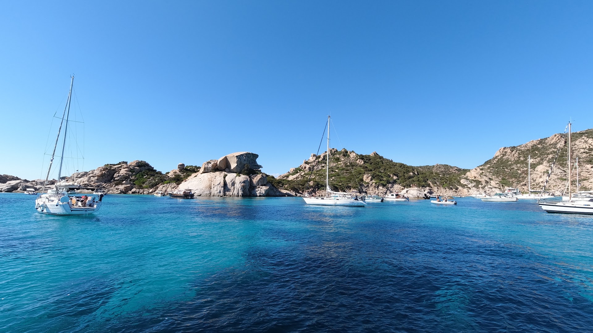 Sailing in Sardinia - Davide Ledda - Escursioni in barca a vela Alghero