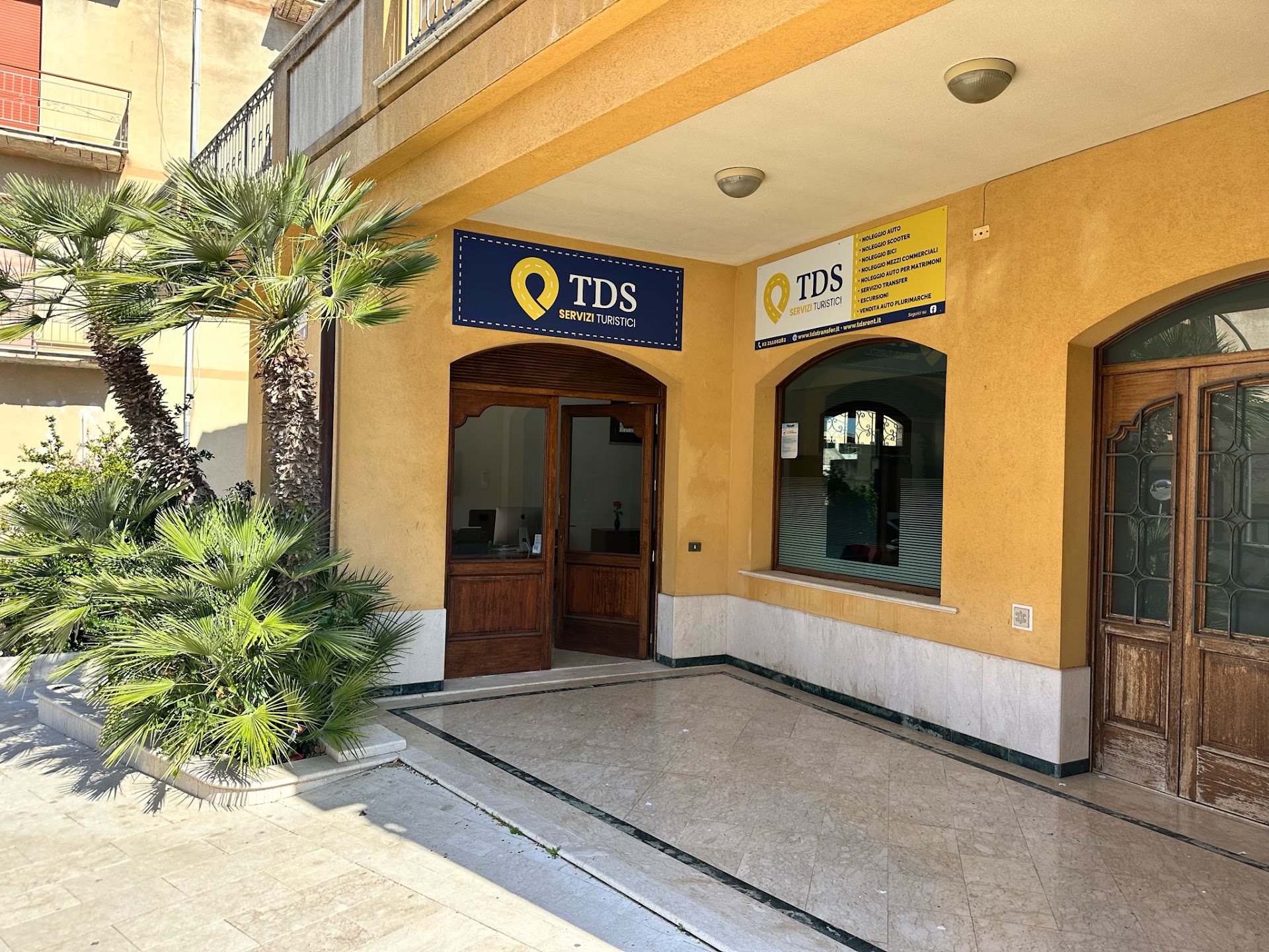 TDS Noleggio Auto Scooter Bici Furgoni e Auto per Cerimonia senza carta di credito a Custonaci