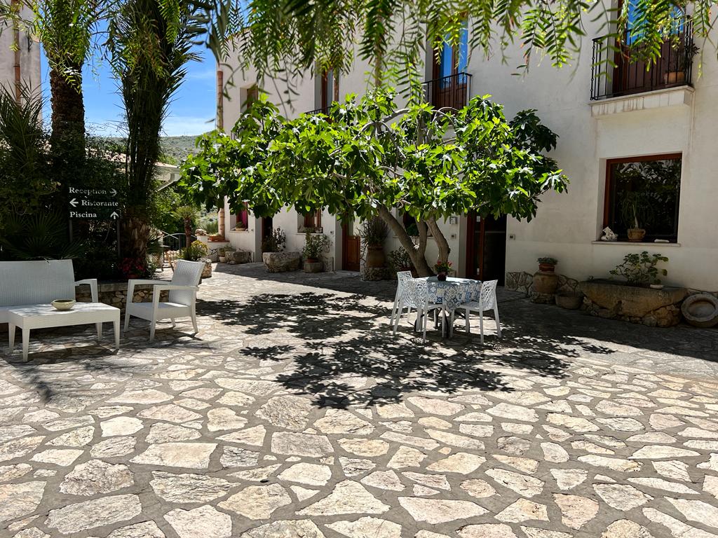 IL CORTILE | HOTEL & RESTAURANT