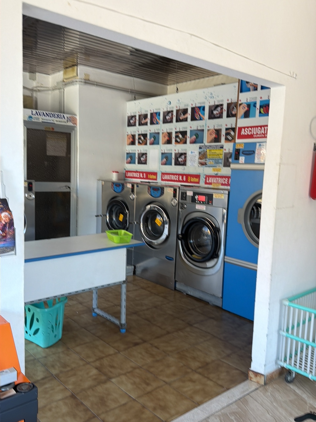 Mille Bolle Lavanderia e Stireria self service ad acqua