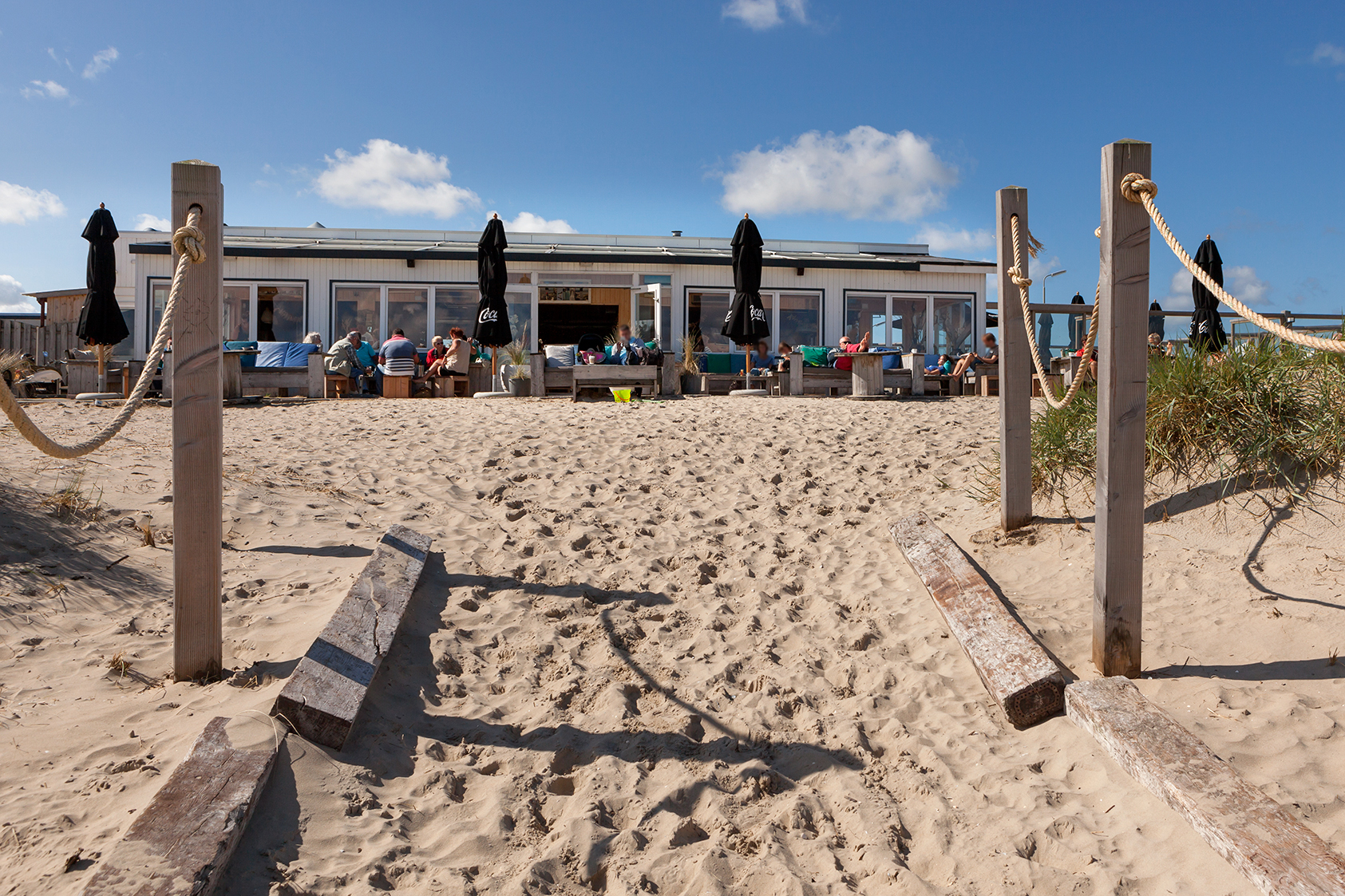 Beach Club & Bali Beds in Oosterend