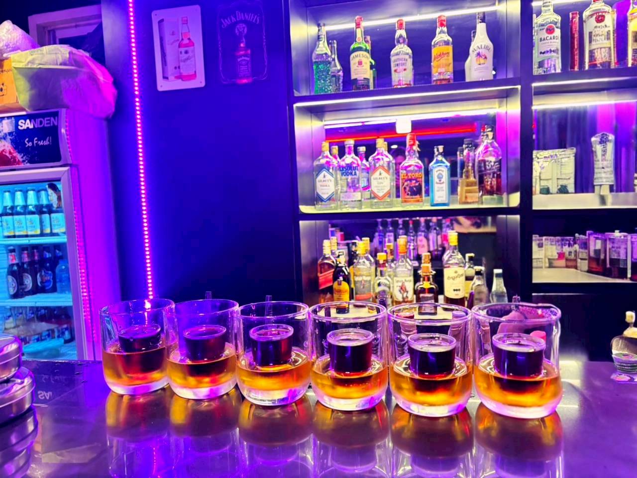 Blue sky Bar