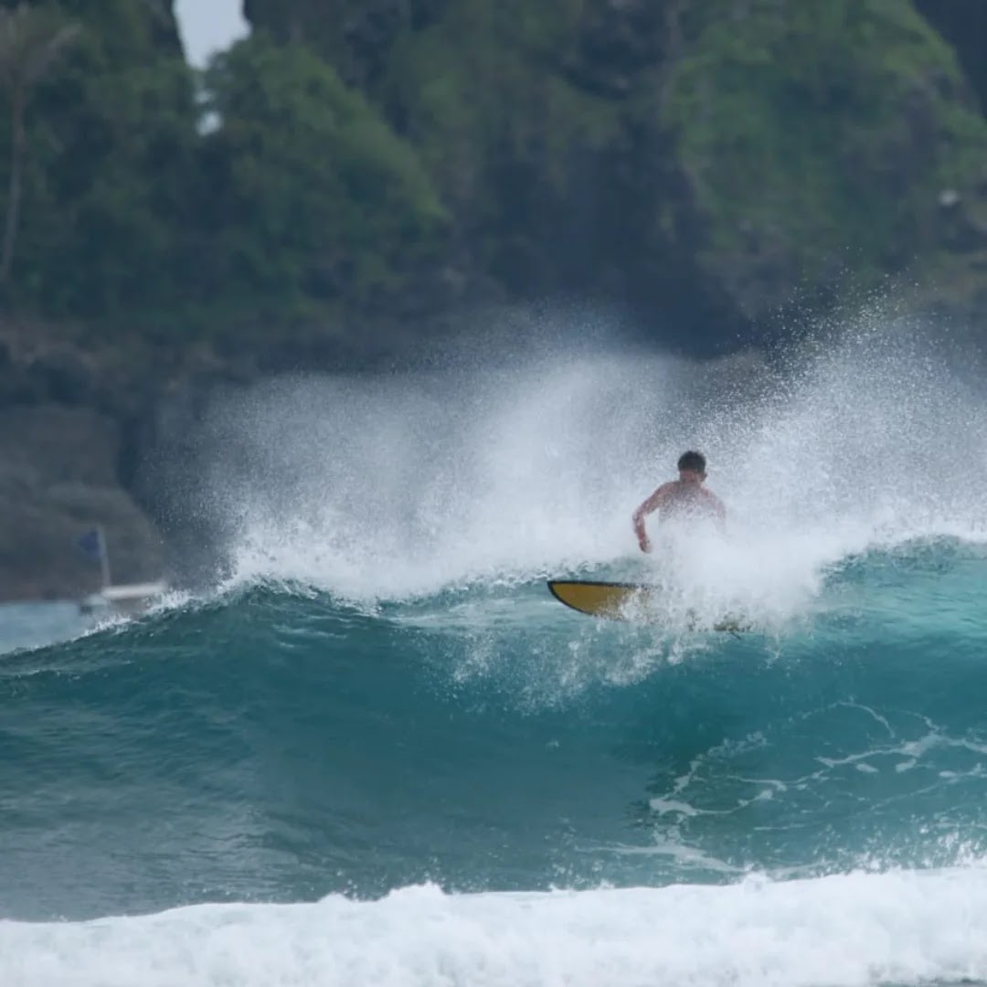 LOCAL SURF LOMBOK, selong belanak beach area