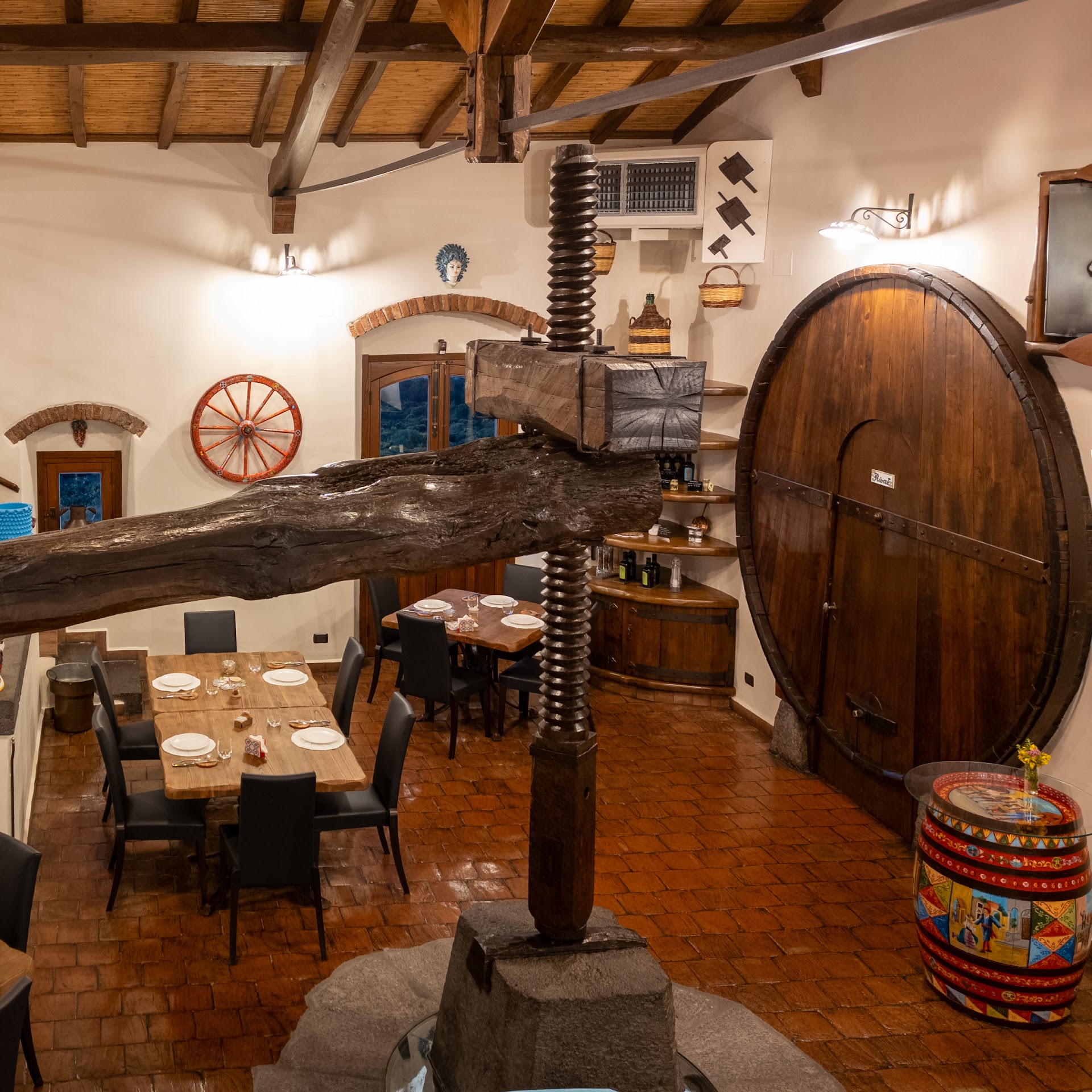 Etna Quota Mille Boutique Hotel, Typical Sicilian Food & Wine