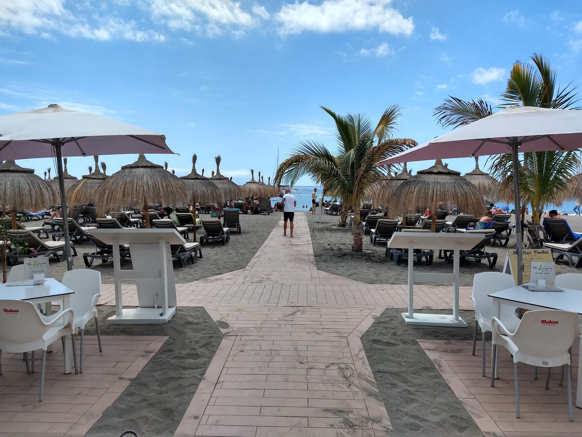 Trópico Beach Bar