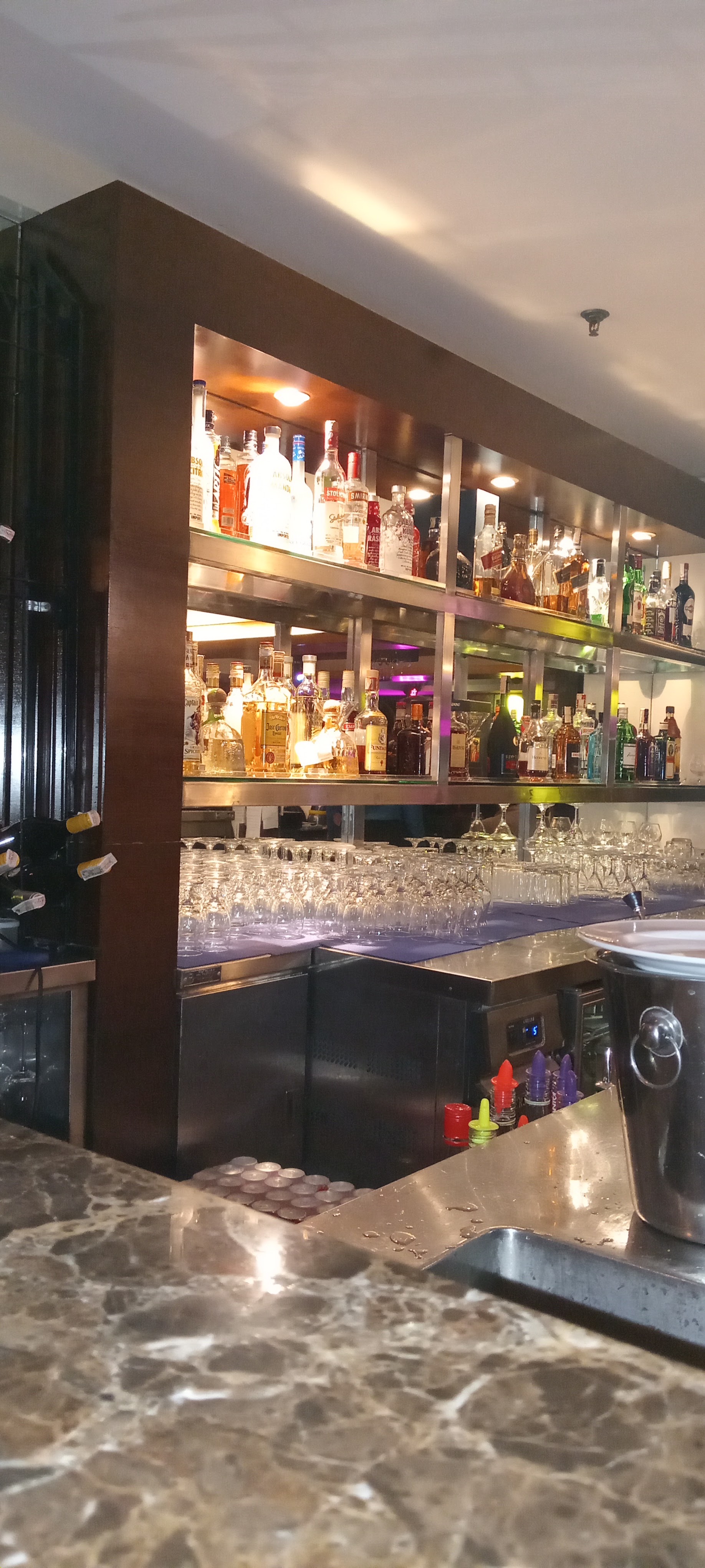 Level 8 Bar