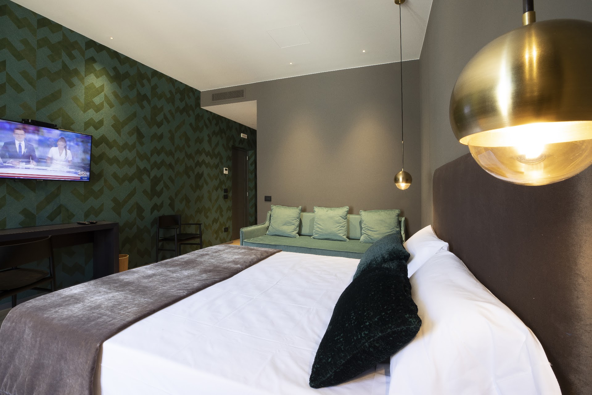 Re Sale Hotel