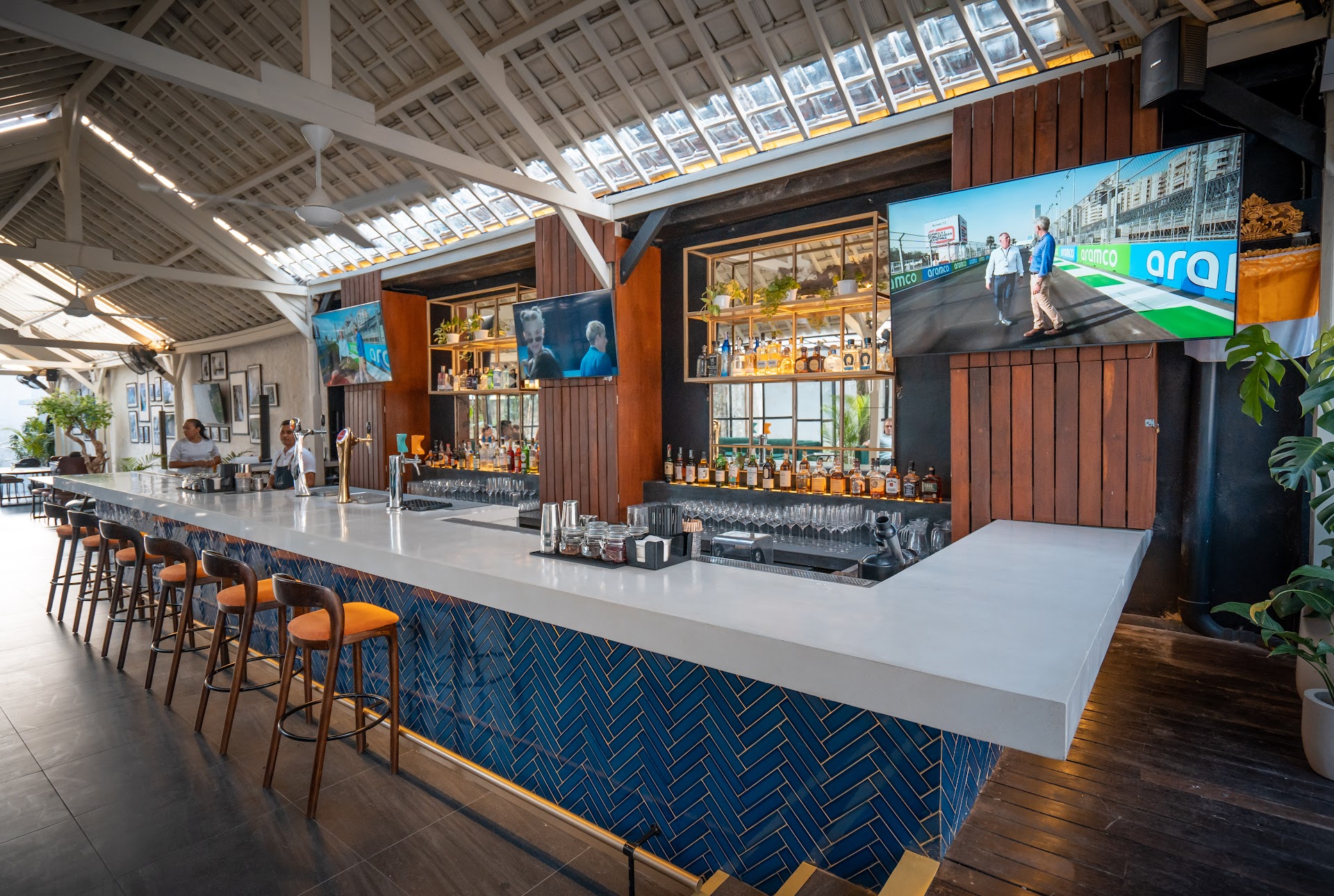 The Blue Door Bar, Restaurant & Club