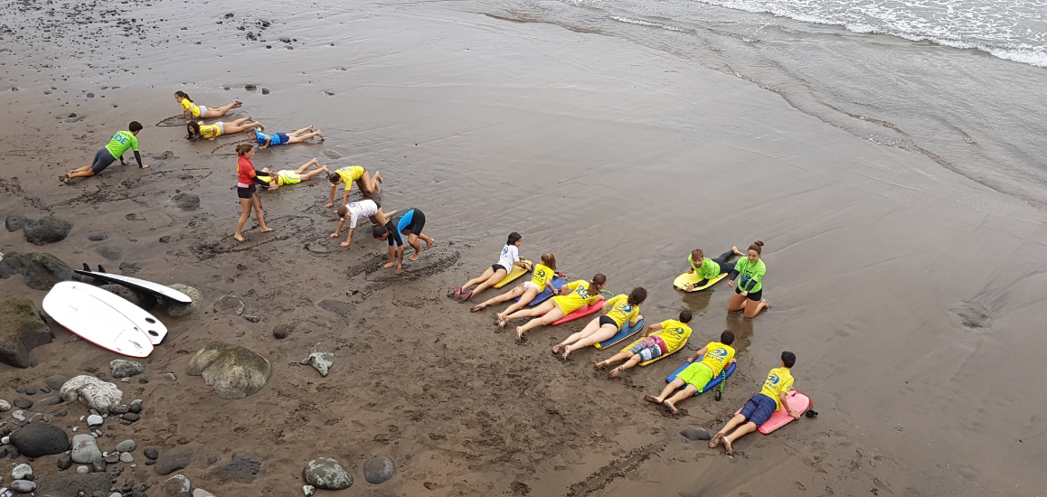 CLUB DE SURFING OLEAJE