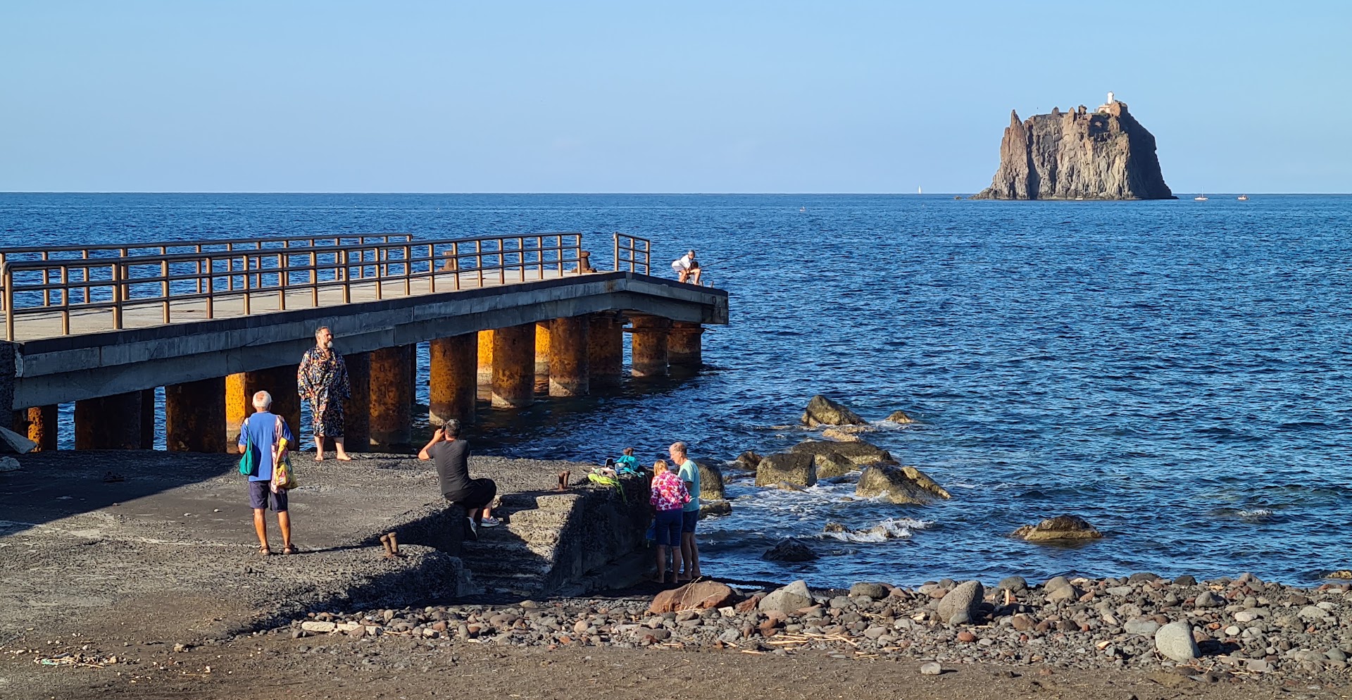 Lido Dario - Bar, ombrelloni, lettini, doccia