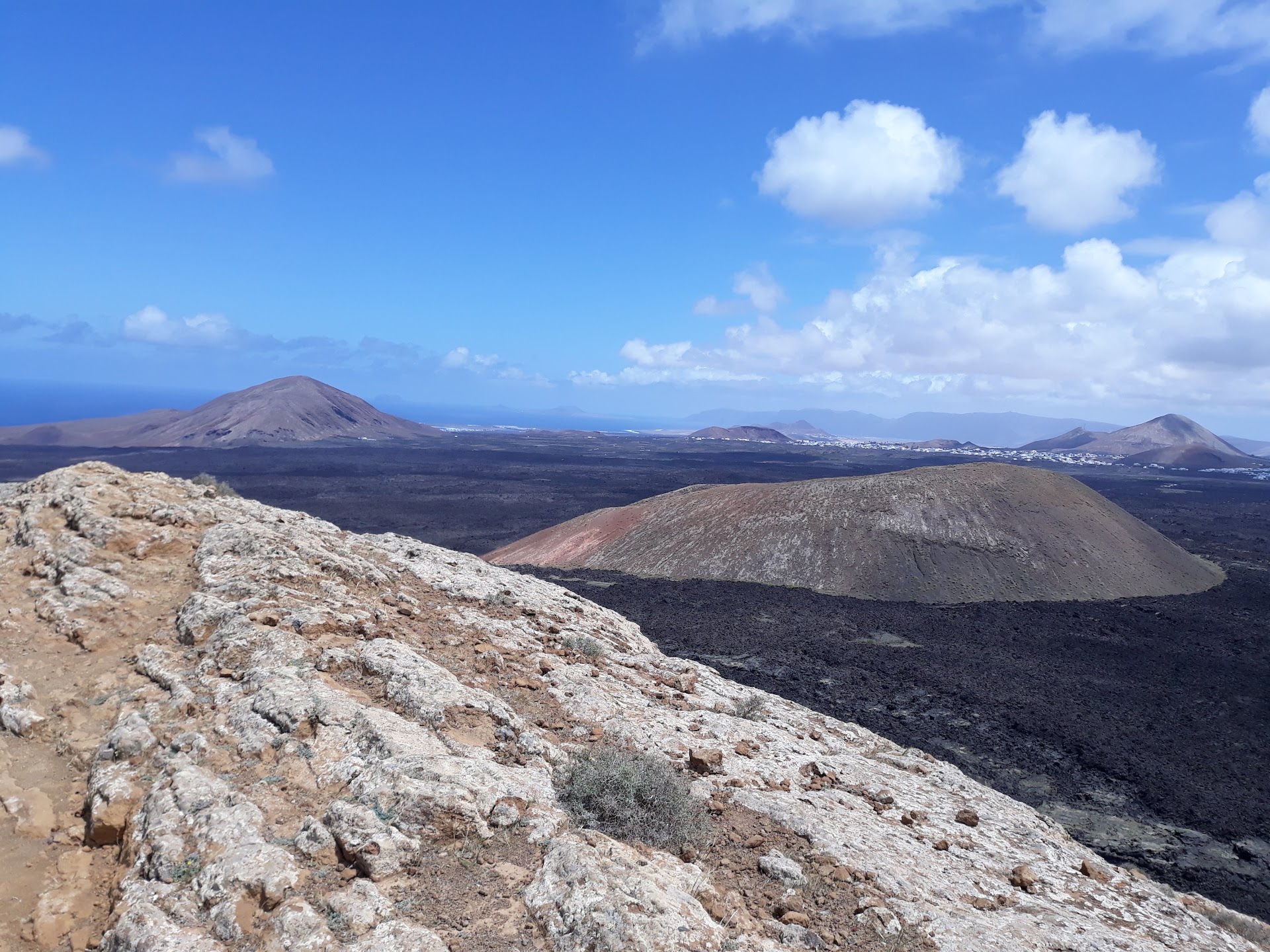 Ruta Volcan Caldera Blanca