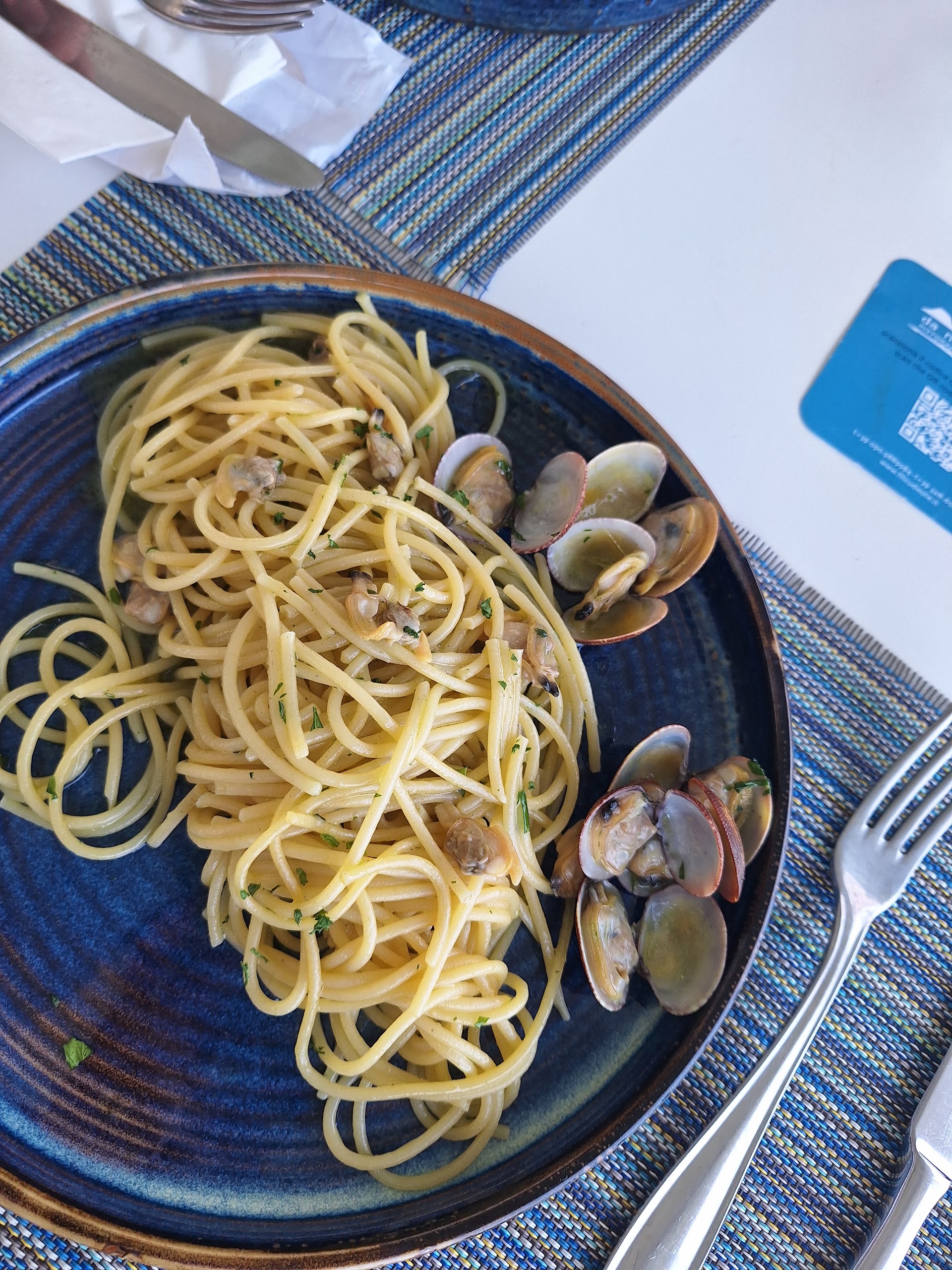 Bar ristorante filicudi da nino sul mare