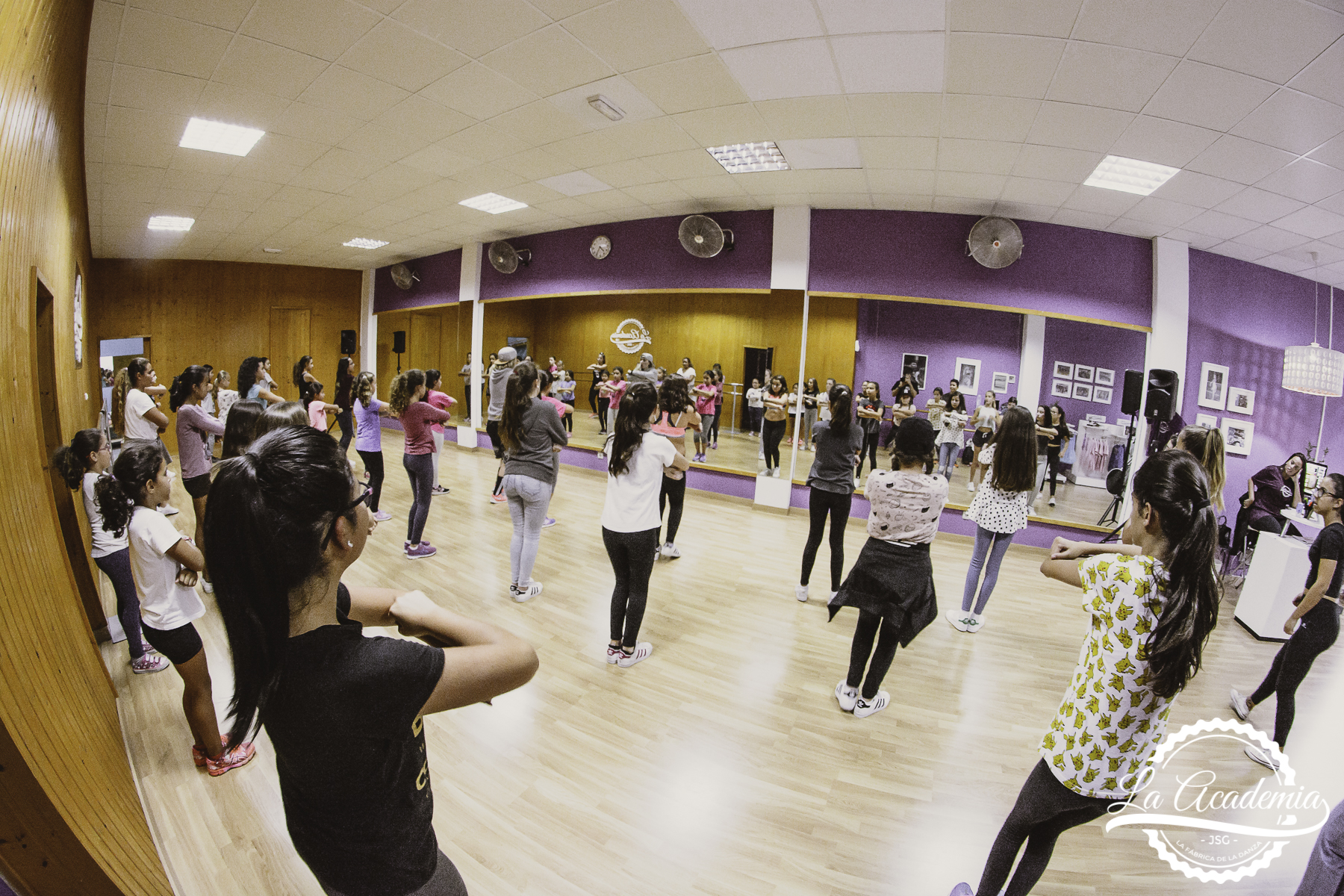 Clases de bailes de salon, latinos y caribeños