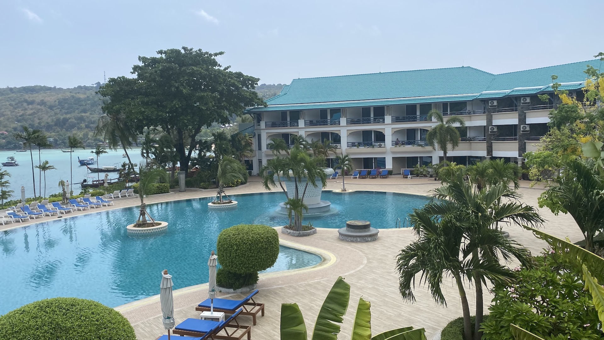 Hotels & Resorts in Phi Phi Leh