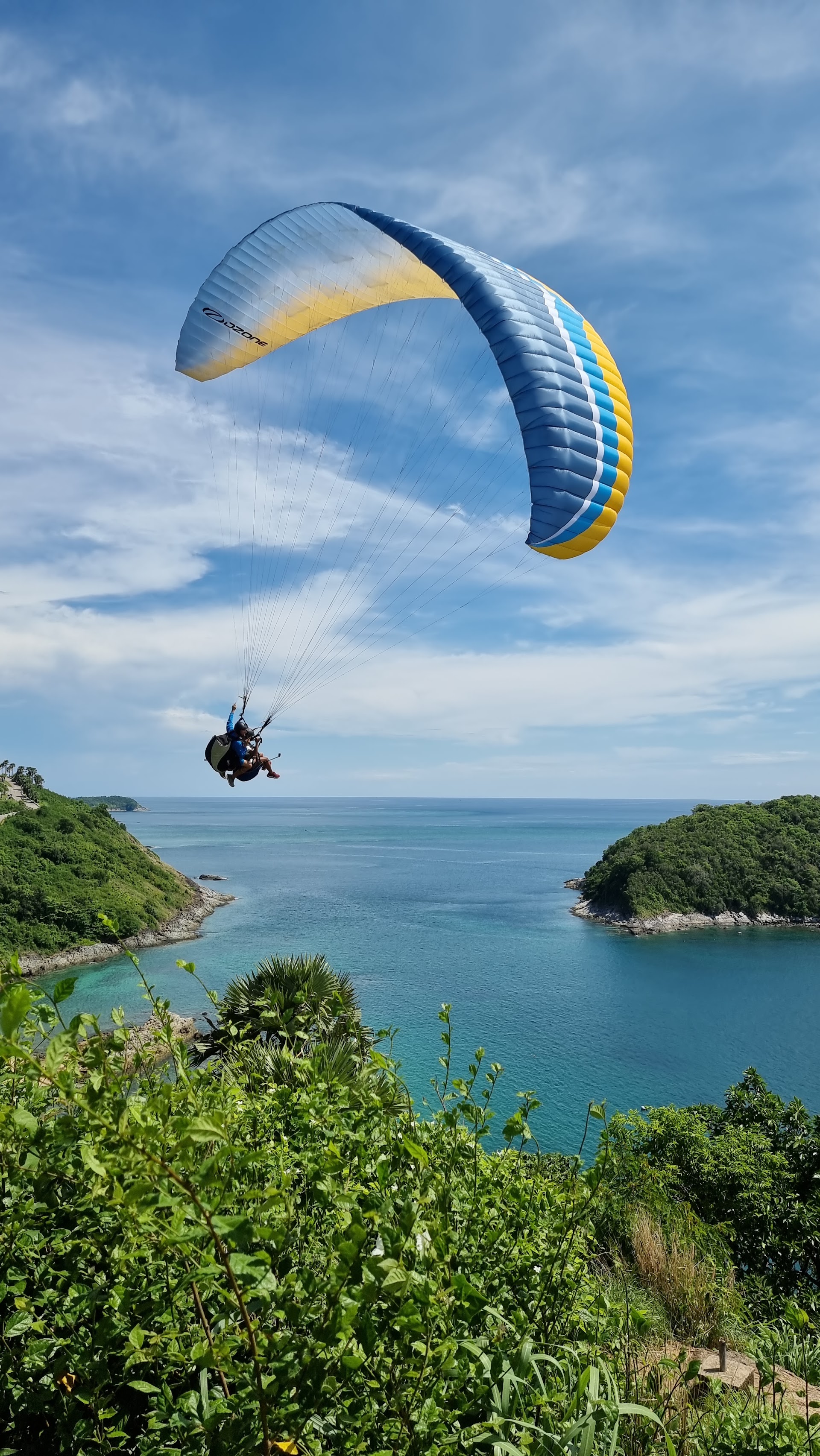 Paragliding in Phi Phi Don