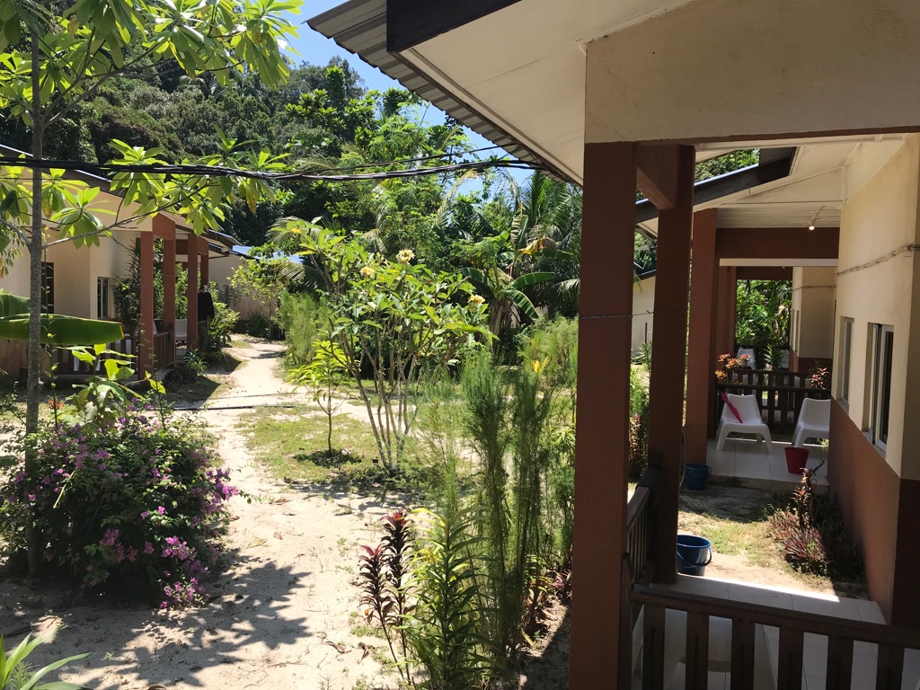 Bubbles Dive Resort