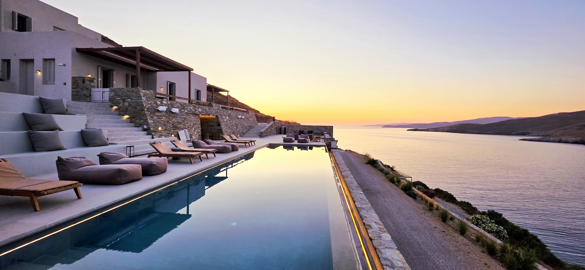 Hostels in Agios Stefanos