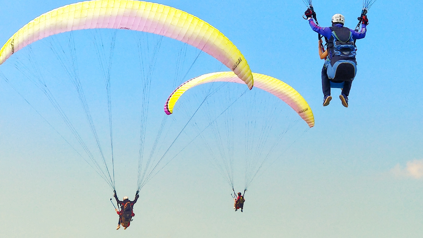 Timbis Beach Paragliding Bali
