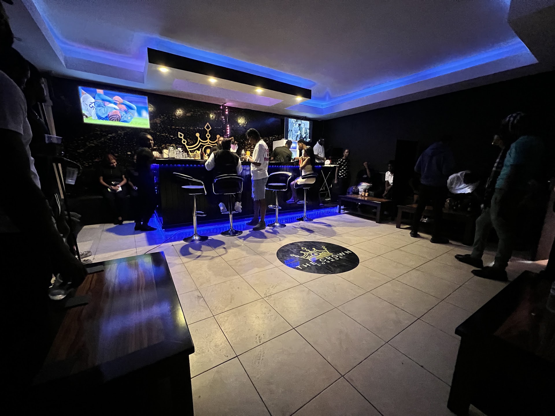 The Crown Lounge Ja