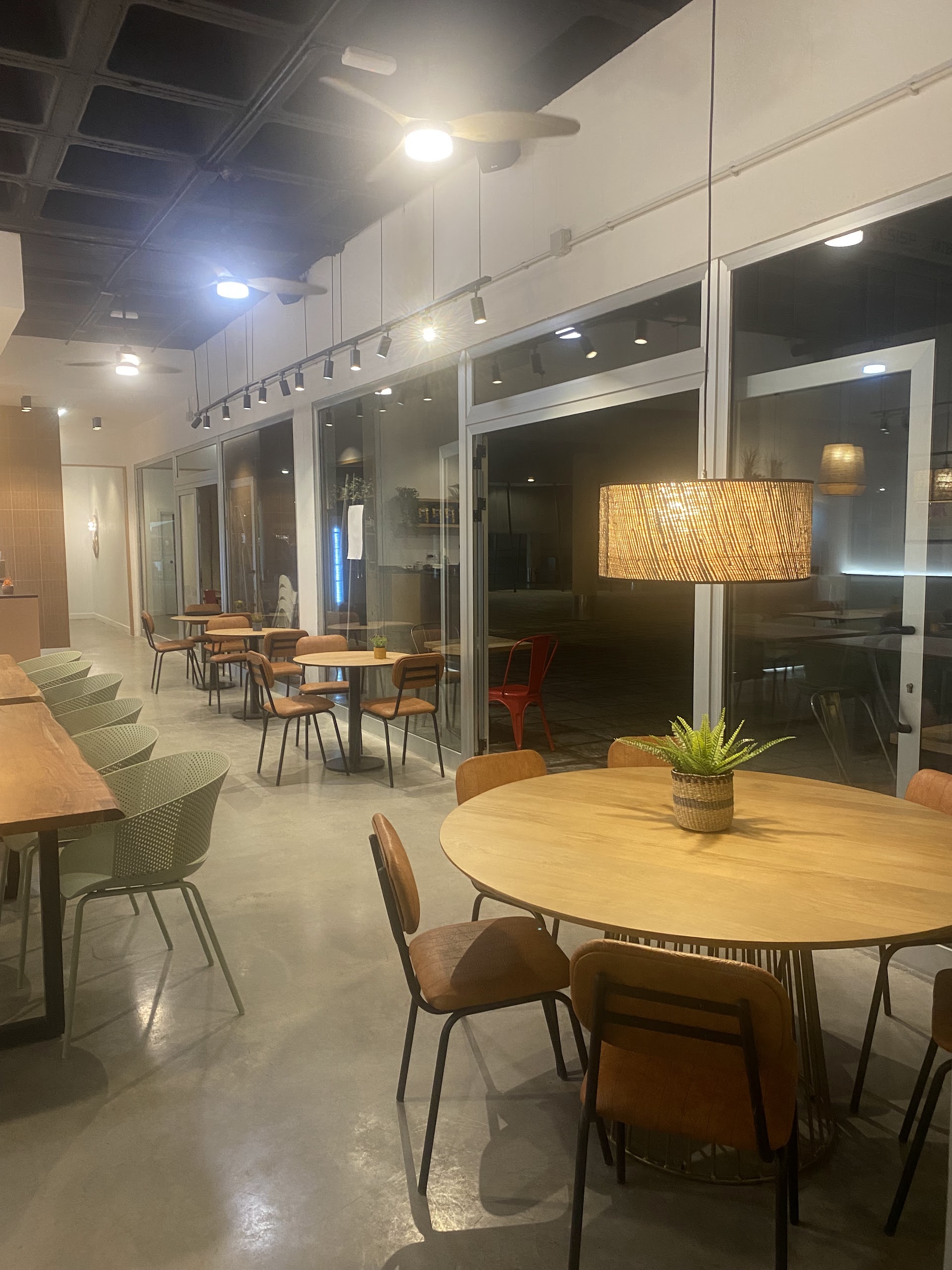 LA MATTINA KITCHEN & BAR