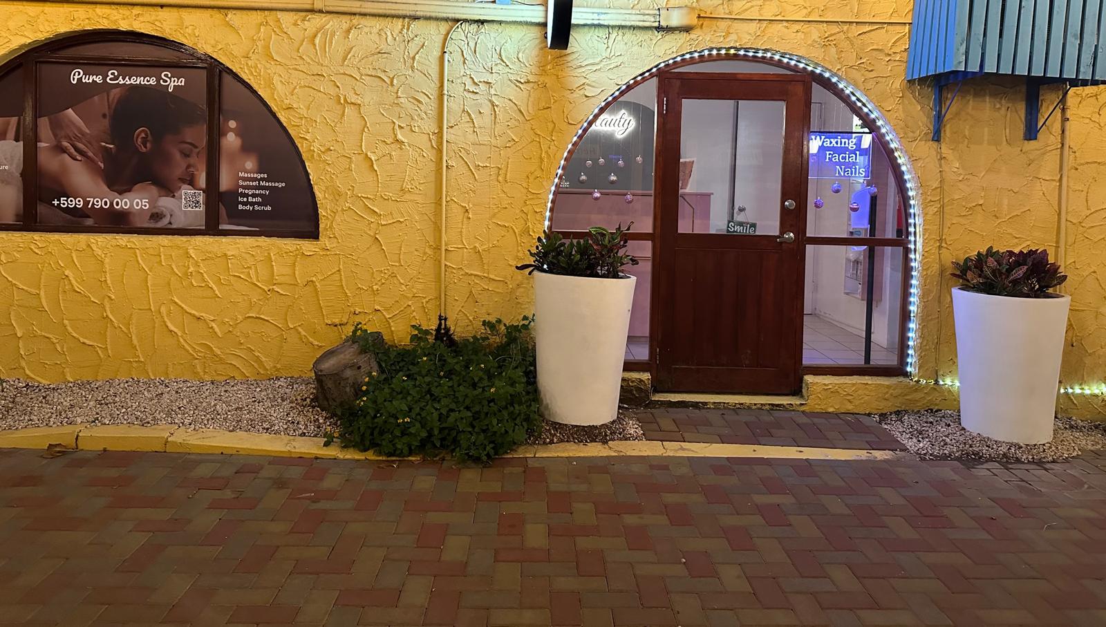 Pure Essence Spa Bonaire