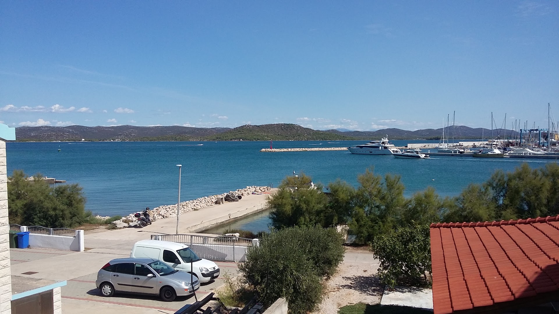Diving & Snorkeling in Betina