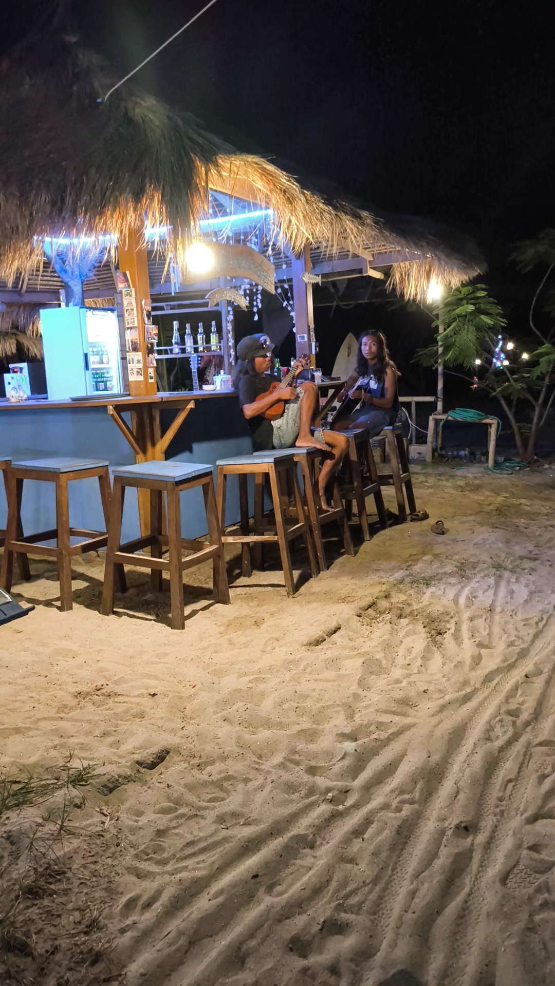 Humble beach bar