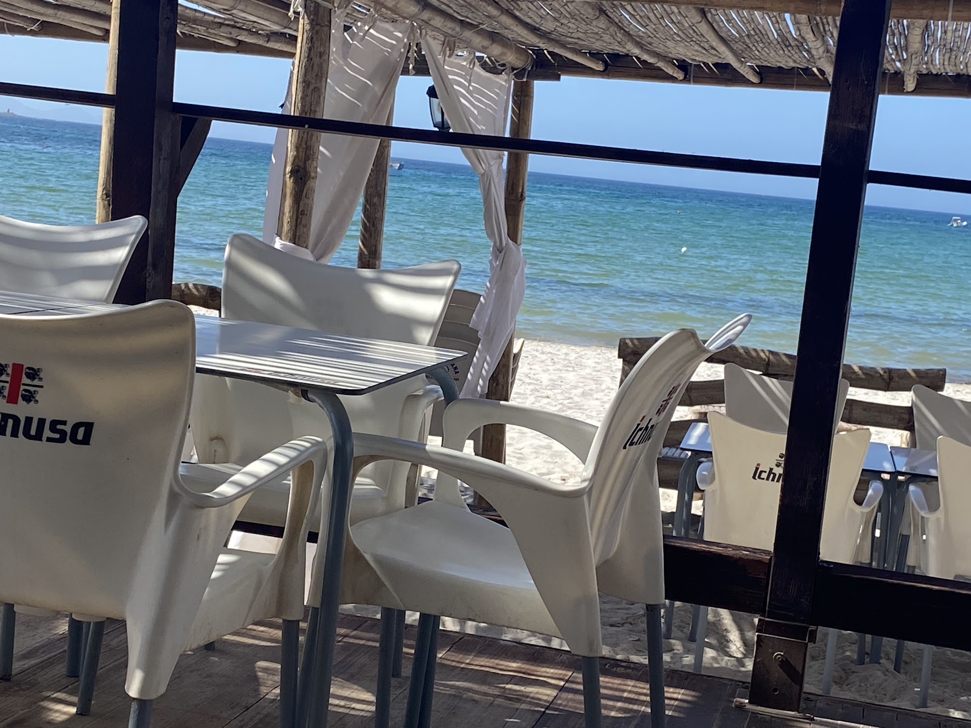 Biancone beach bar