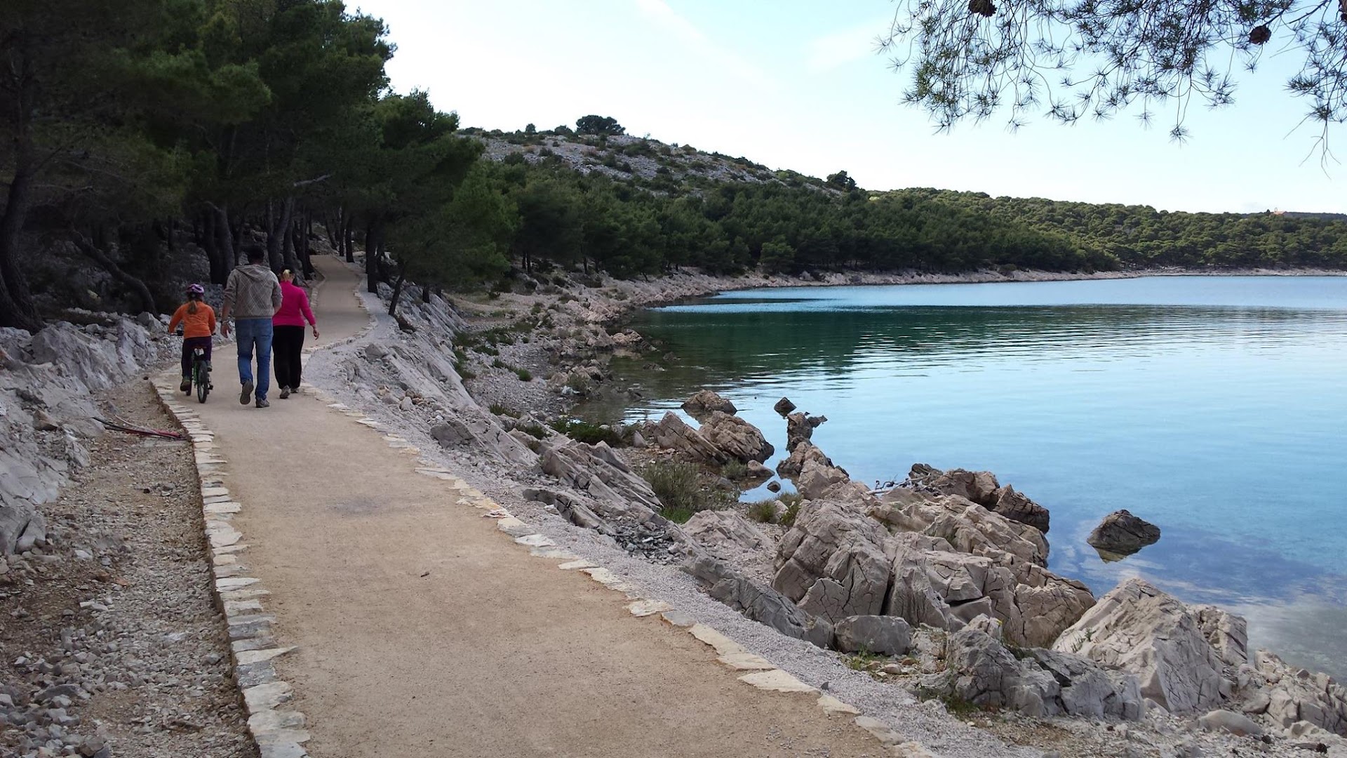 Hiking Tours in Tisno
