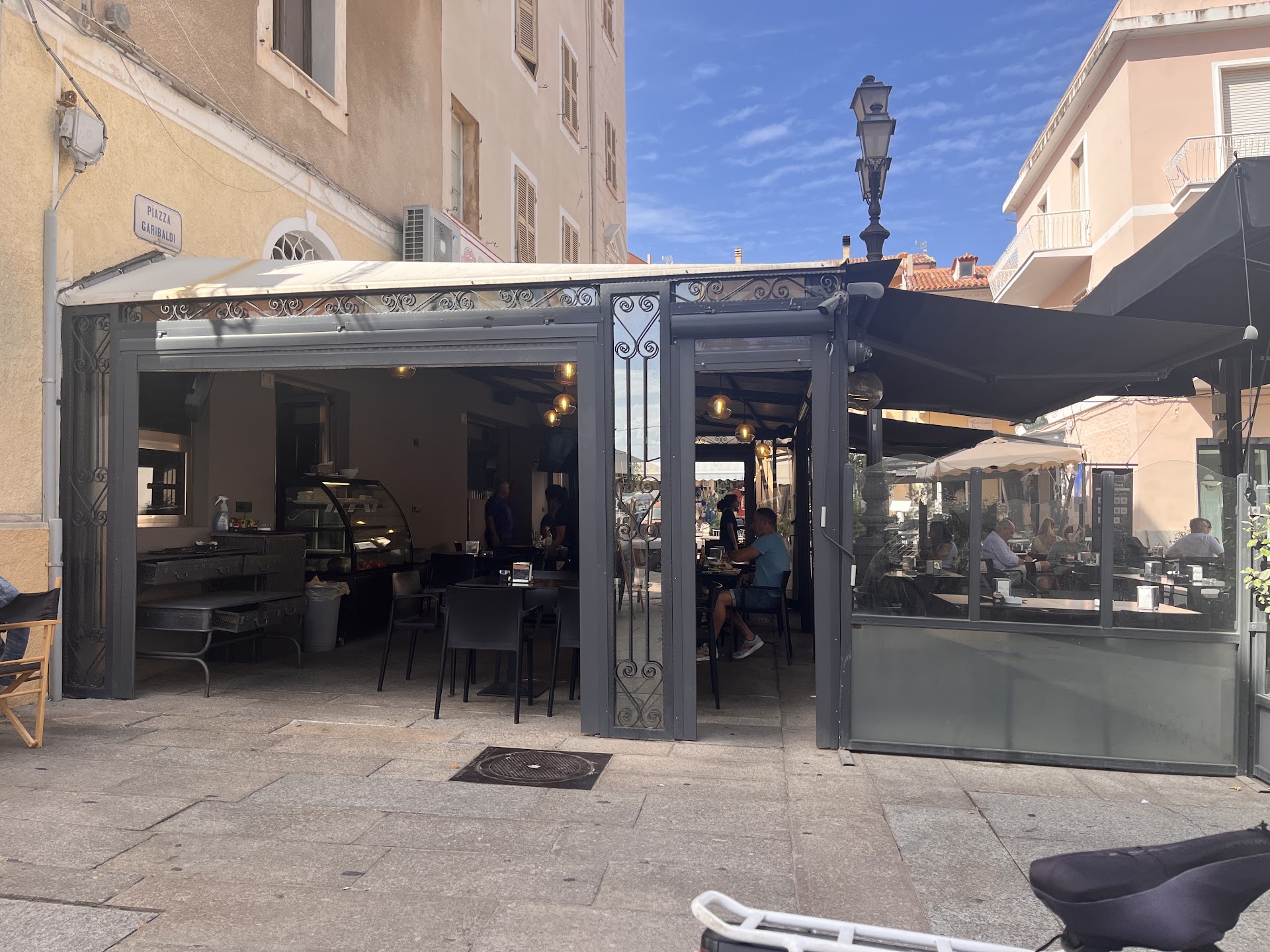 Bar Madrau