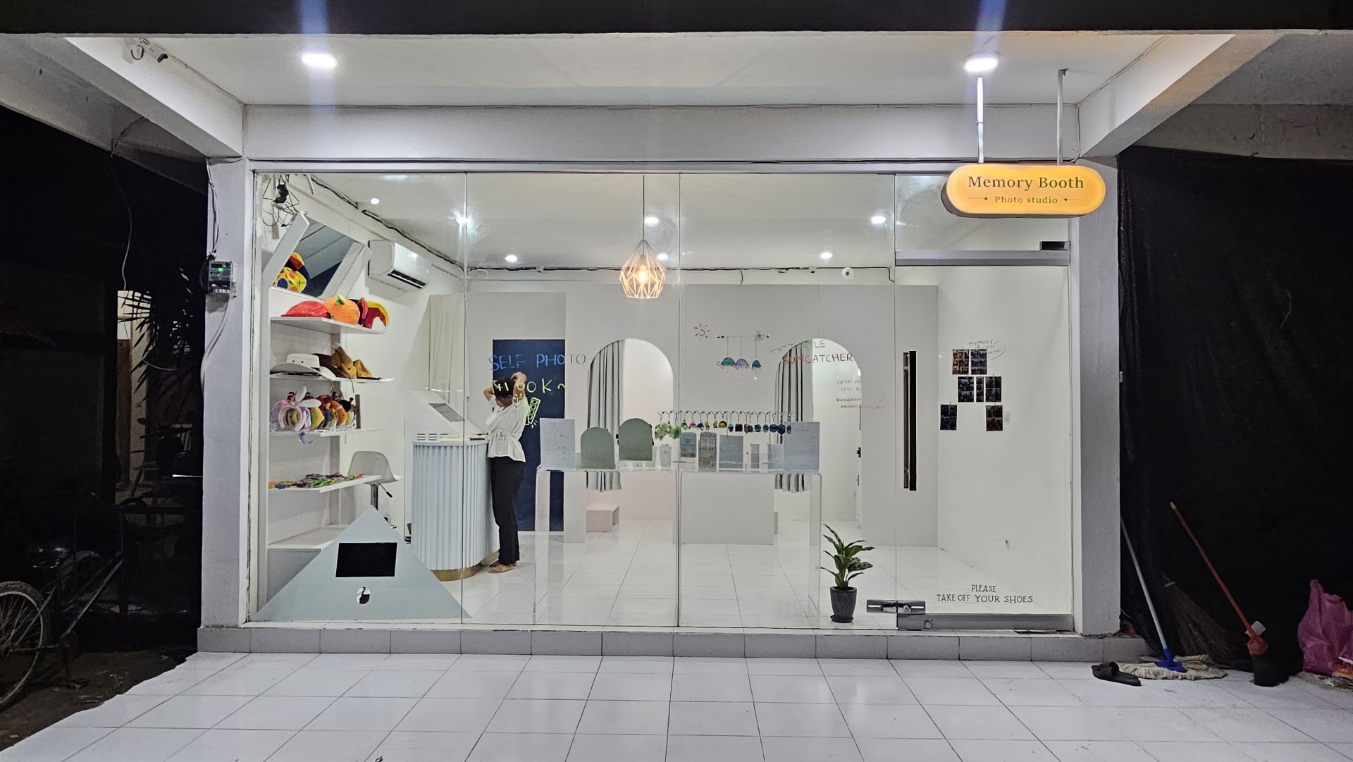 Memory booth