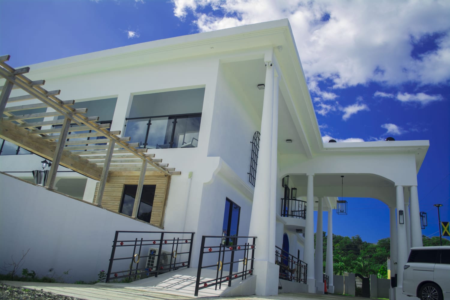 Sky's Villa Resort