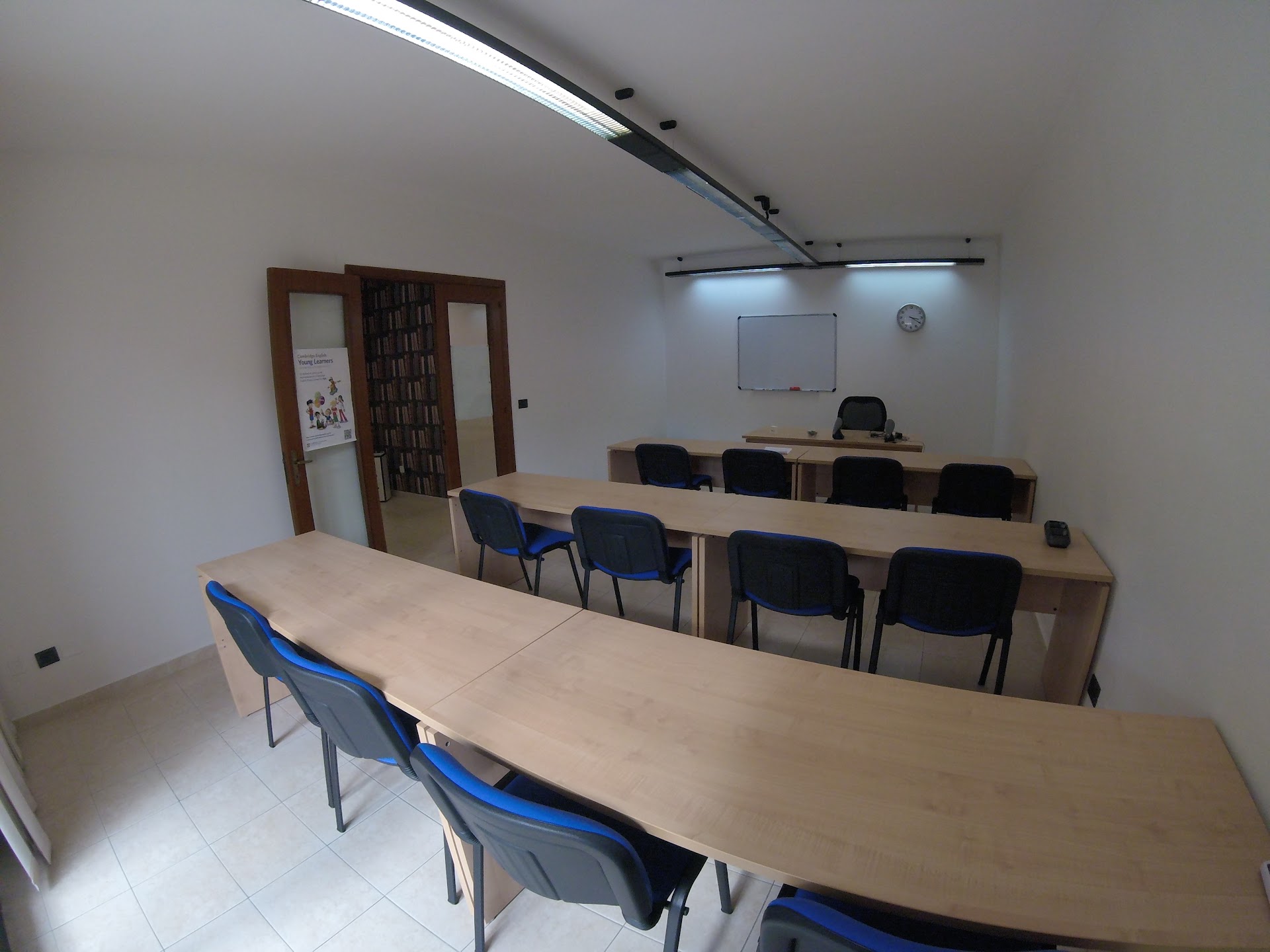 Kiosk International Language School