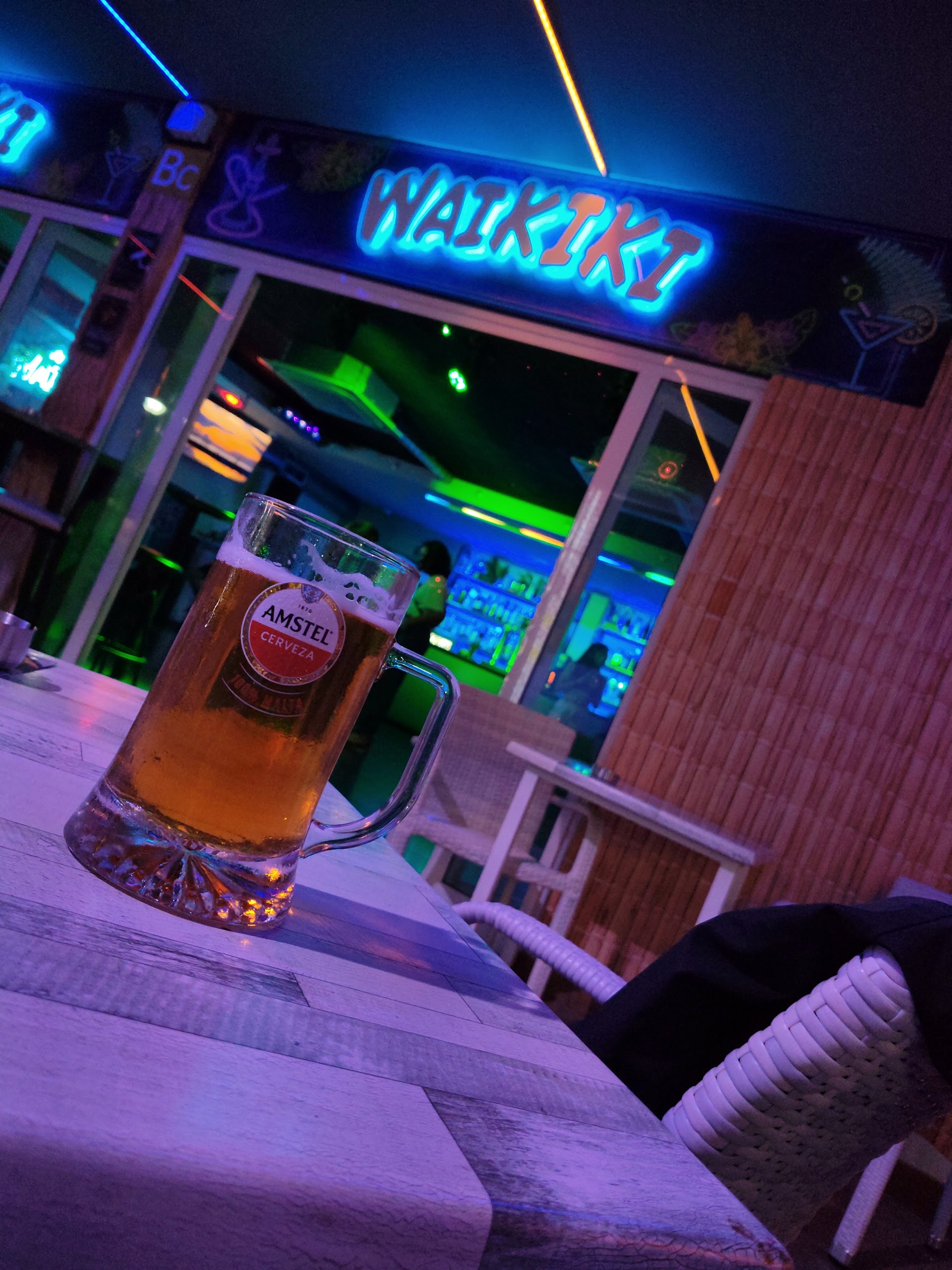 Waikiki Bar