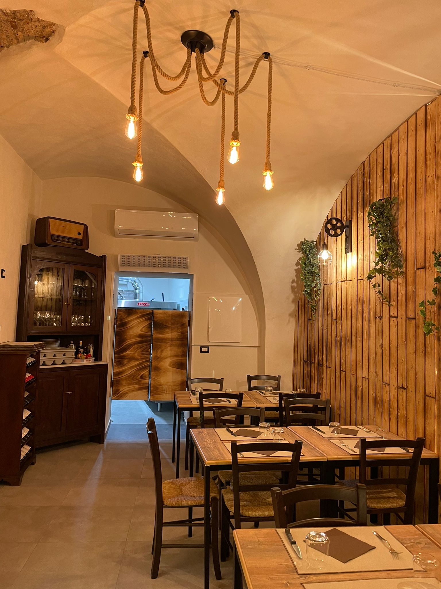 TAVERNA PEPPINO (Ristorante Pizzeria Steakhouse)