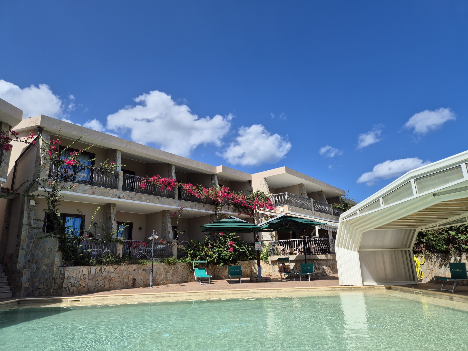 Hotel Palm Village