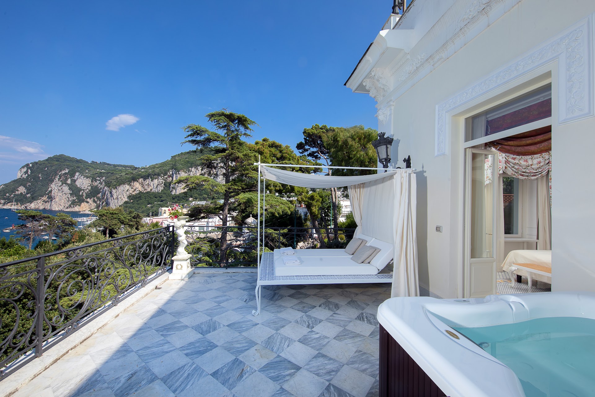 Luxury Villa Excelsior Park