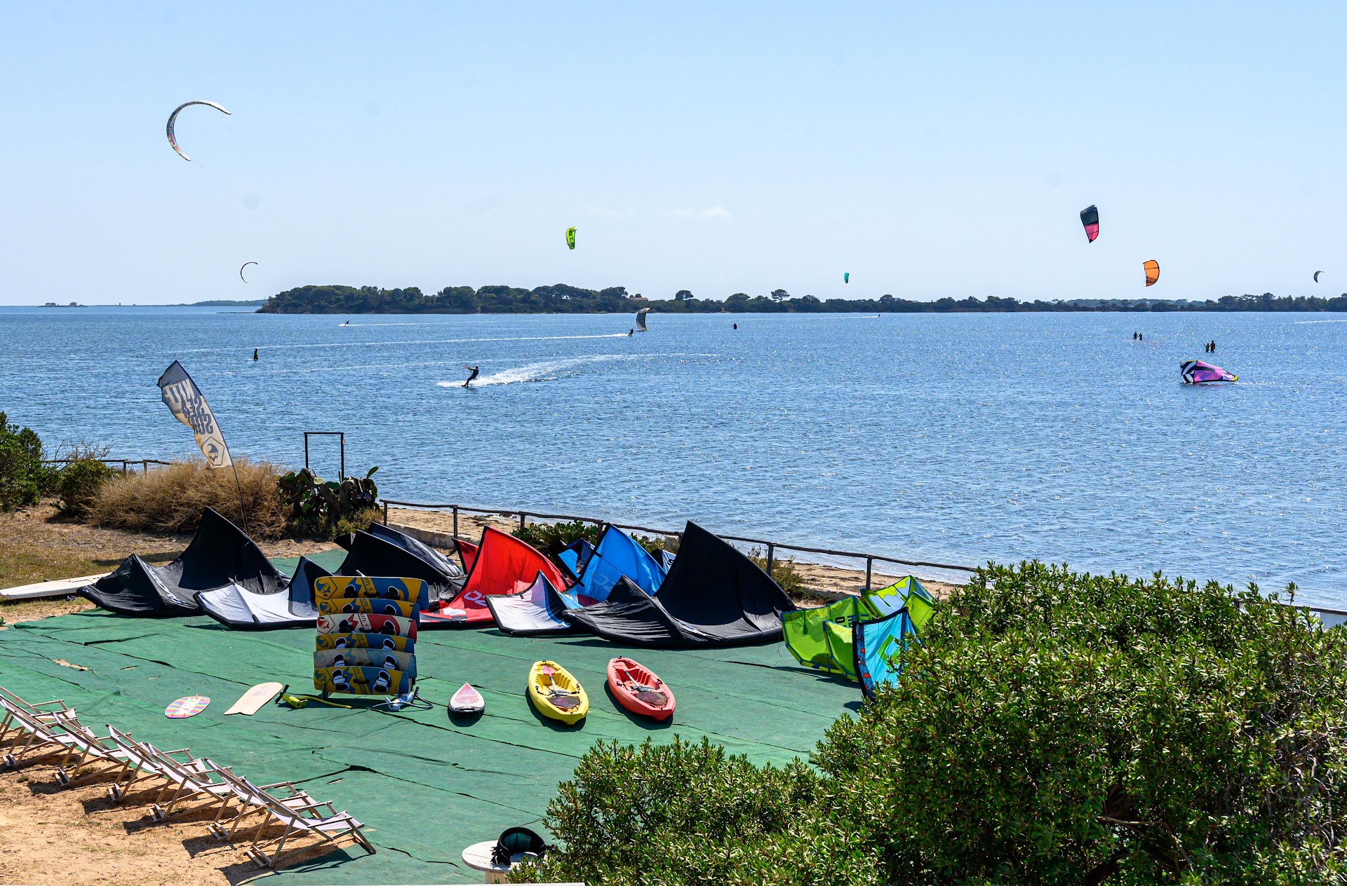 Kite Season - Kiteboarding school in Sicily, Kiteboarding Sicily and Kite rental