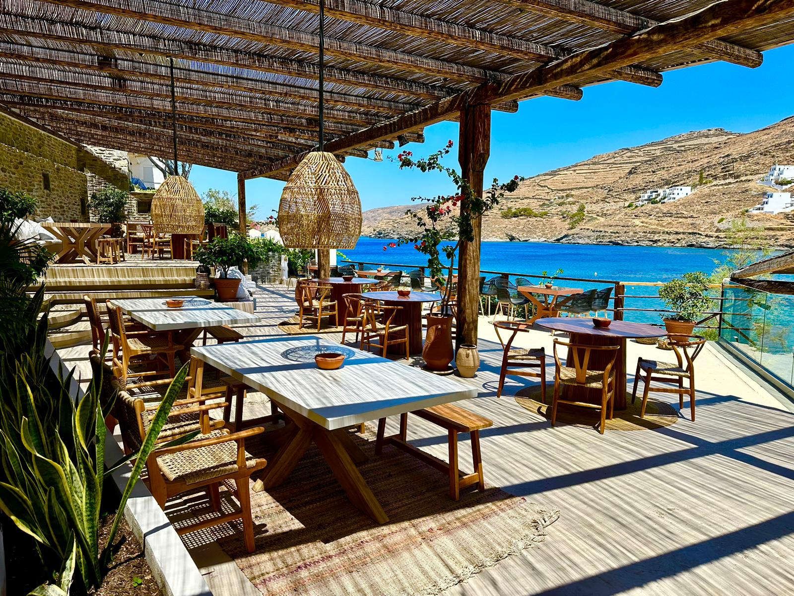 Beach Club & Bali Beds in Kanala