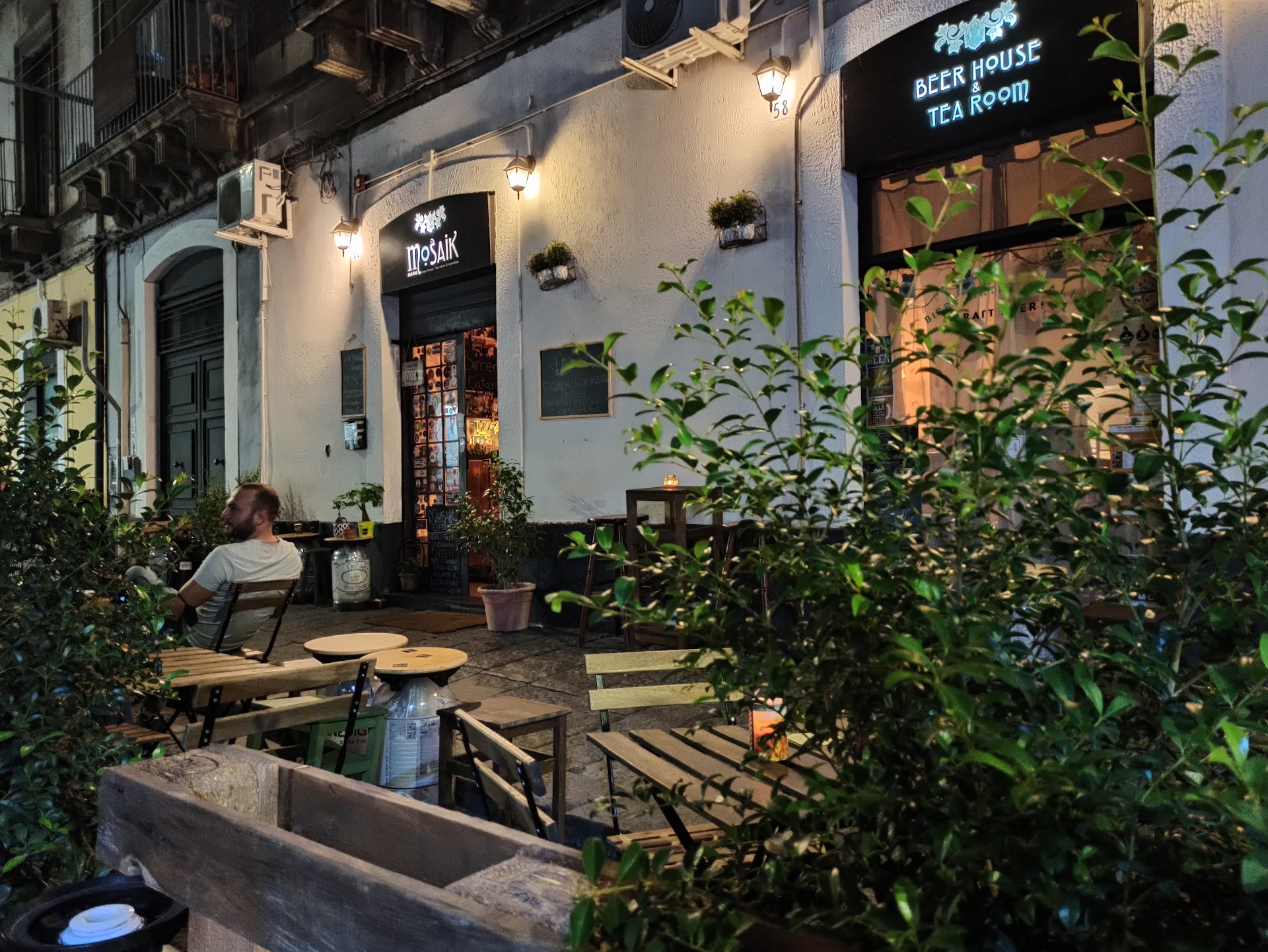 Mosaik Beer House & Tea Room