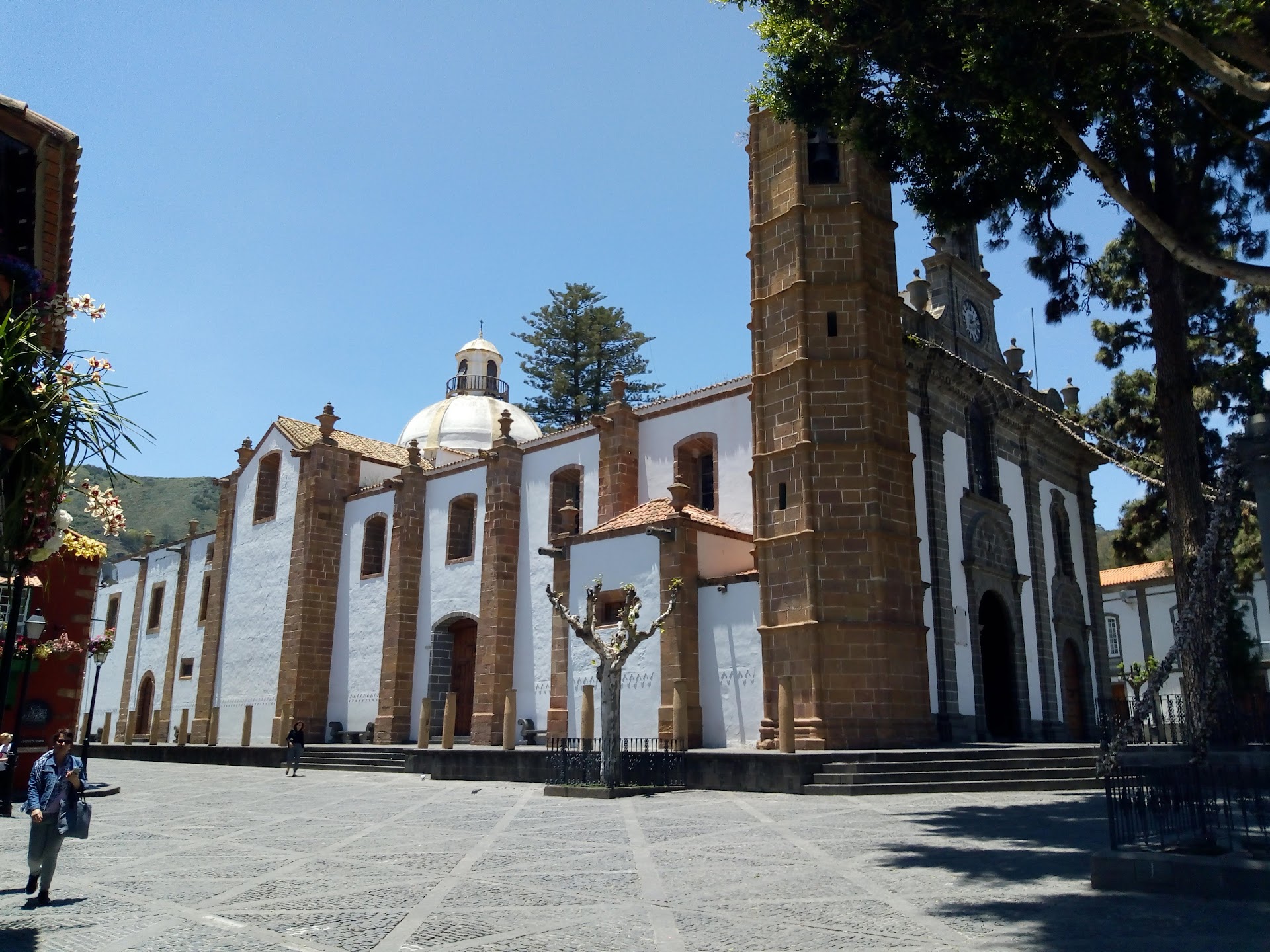 Basílica de Nuestra Señora del Pino