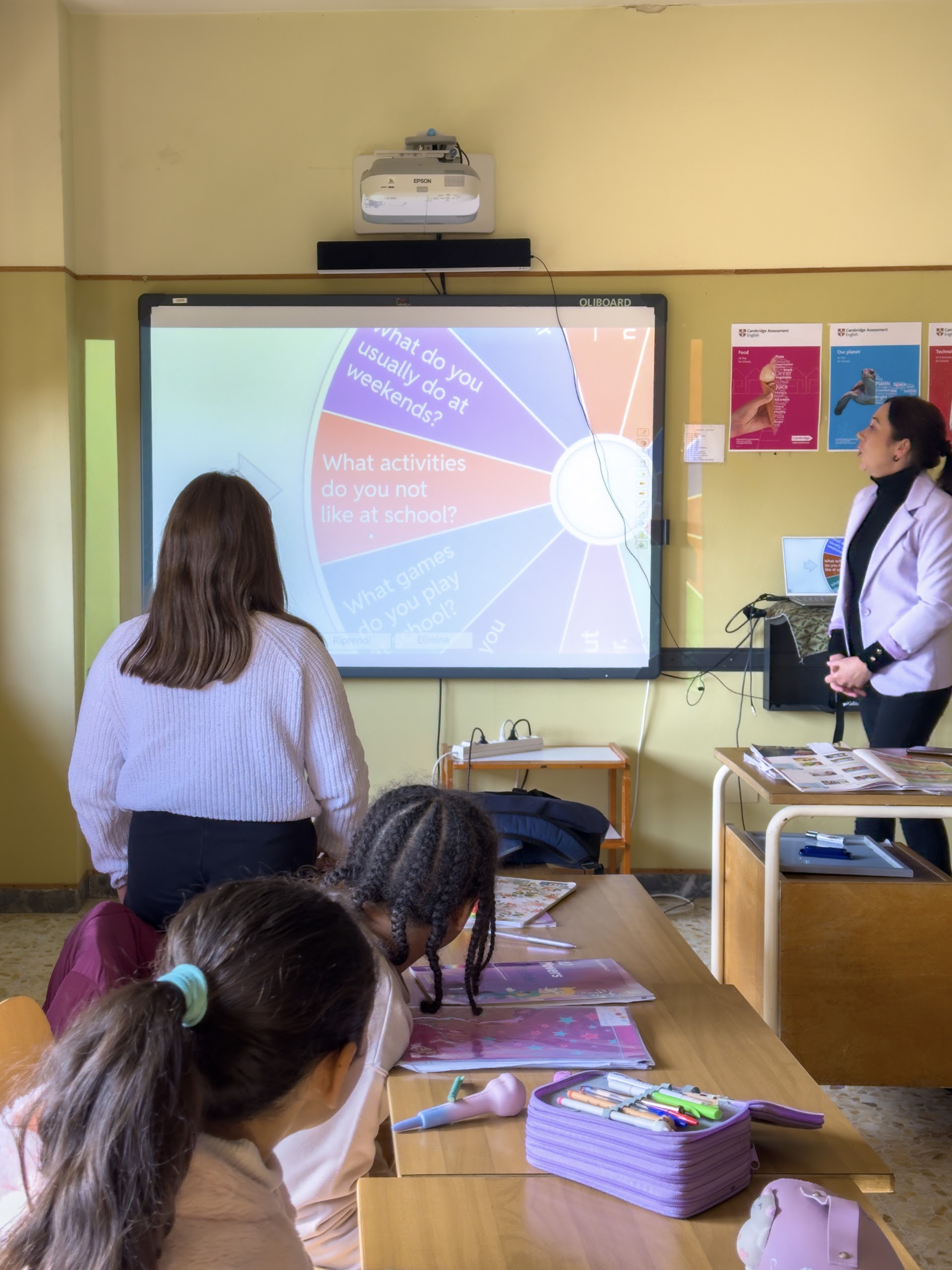 Coral English School
