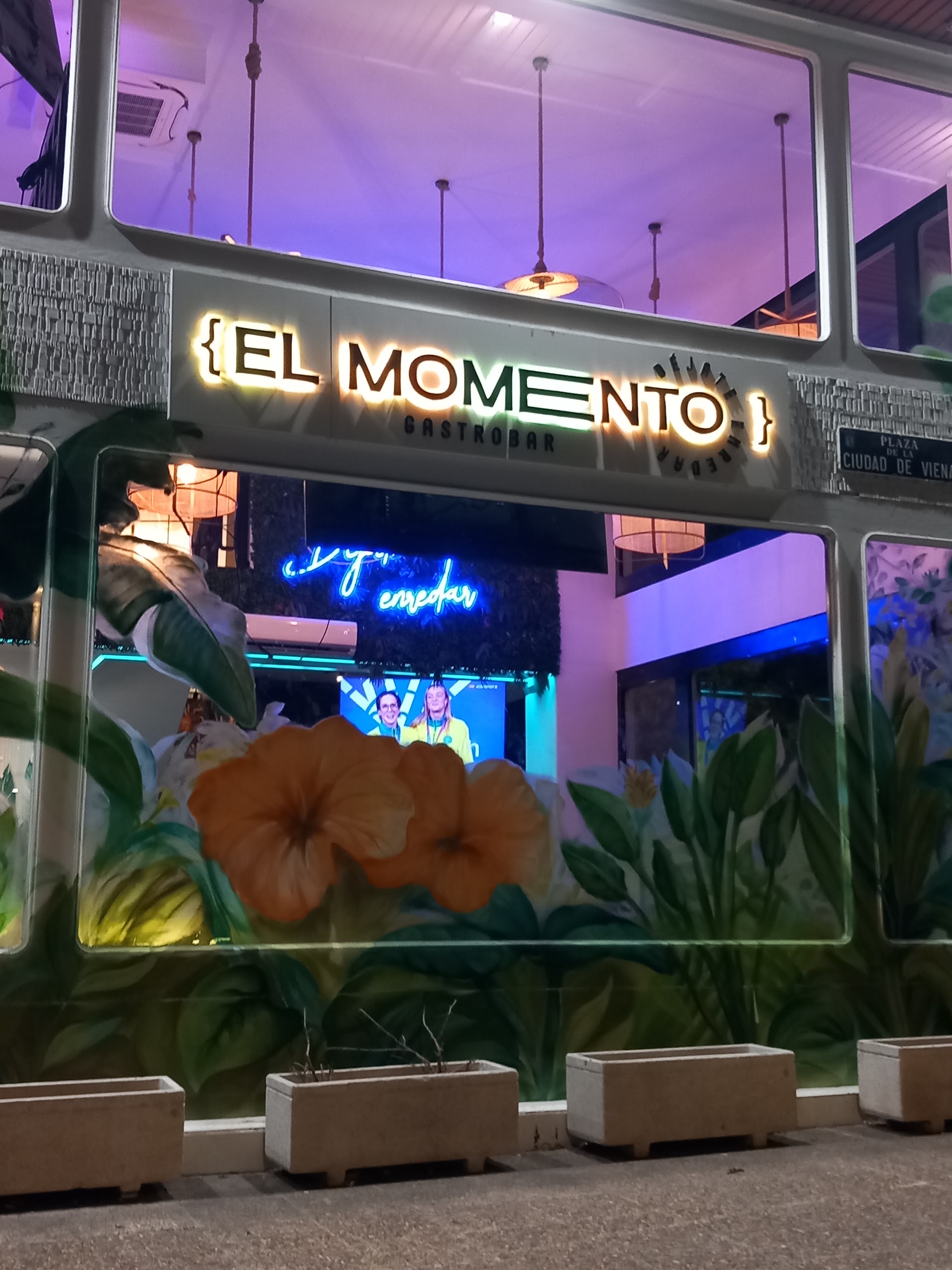 El Momento Gastro Bar