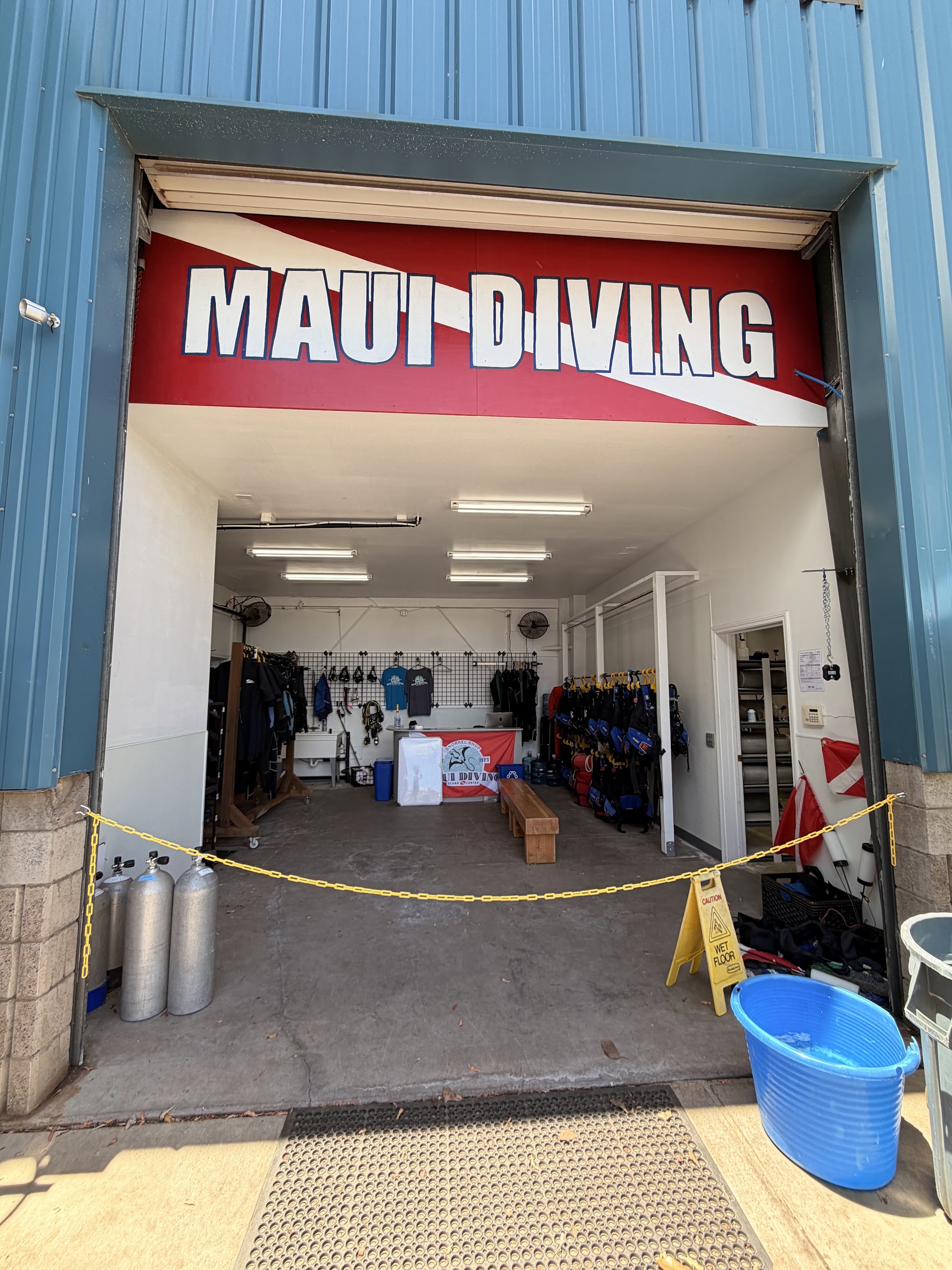 Maui Diving - Scuba & Snorkel Center