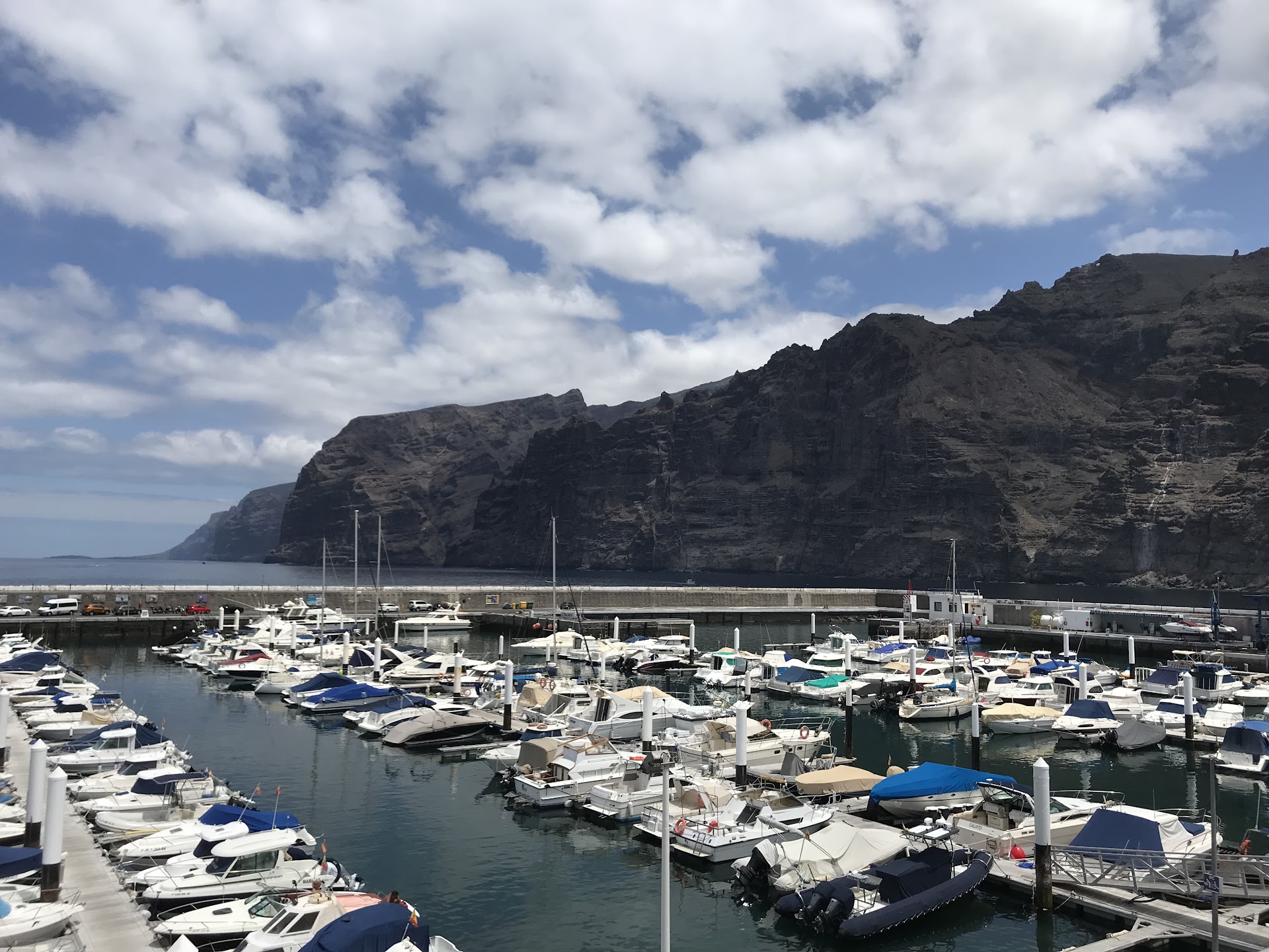 Marina Los Gigantes - Puerto Deportivo