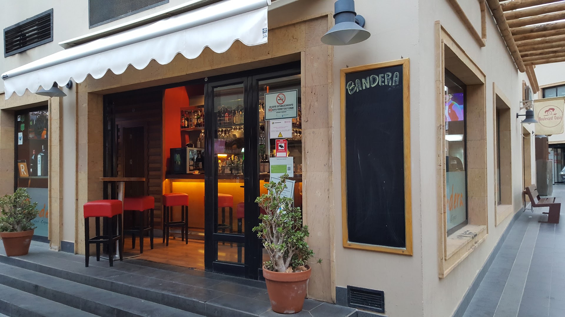 Bandera Tapas Y Copas